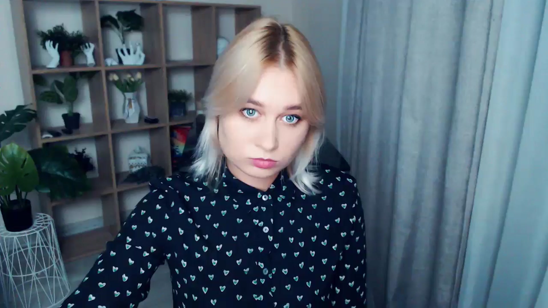 Gallery image thumbnail from Kukla_kolduna's myfreecams stream on, 10/19/2024, 17:07 image 11 of 20