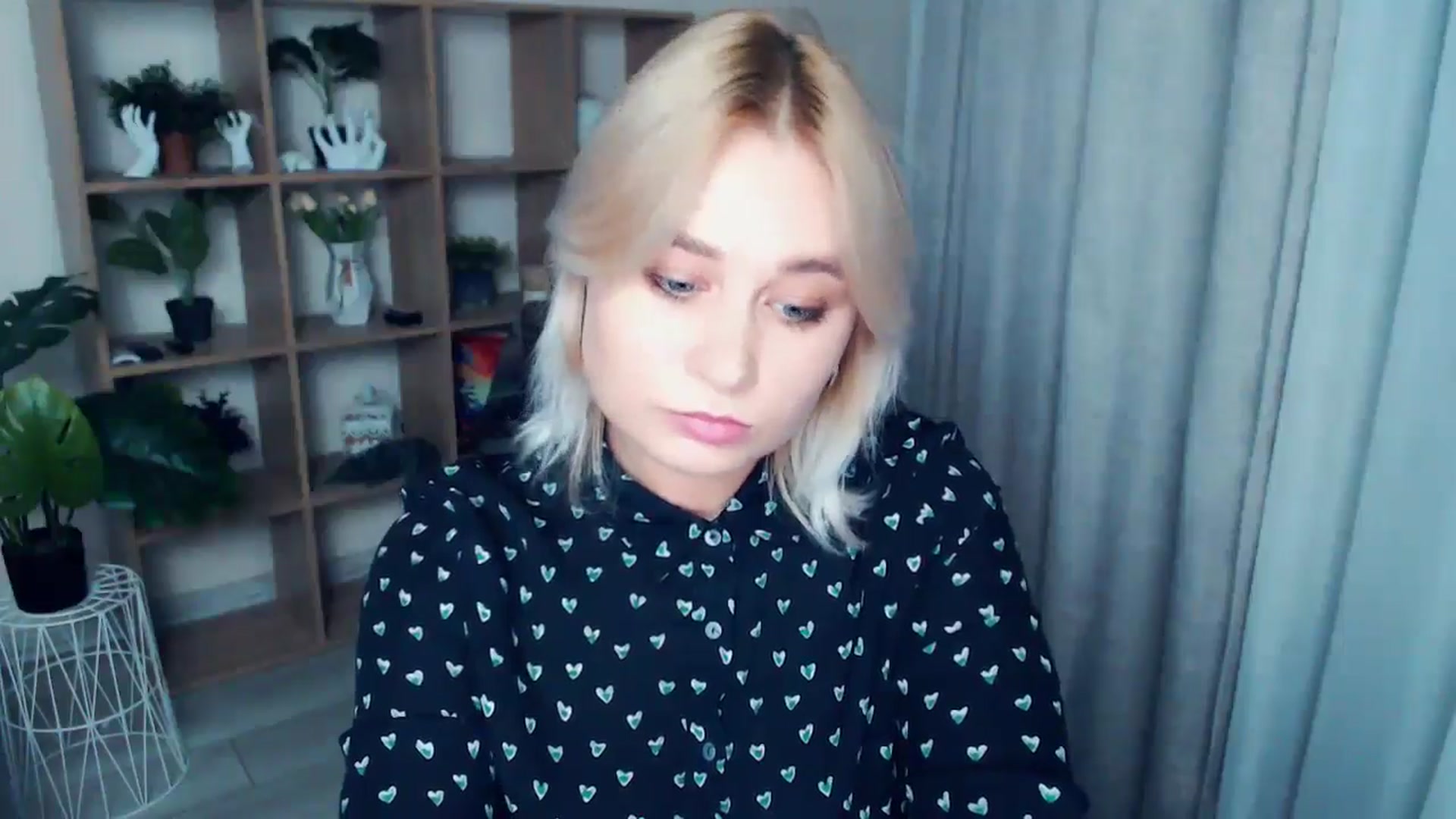 Gallery image thumbnail from Kukla_kolduna's myfreecams stream on, 10/19/2024, 17:07 image 14 of 20