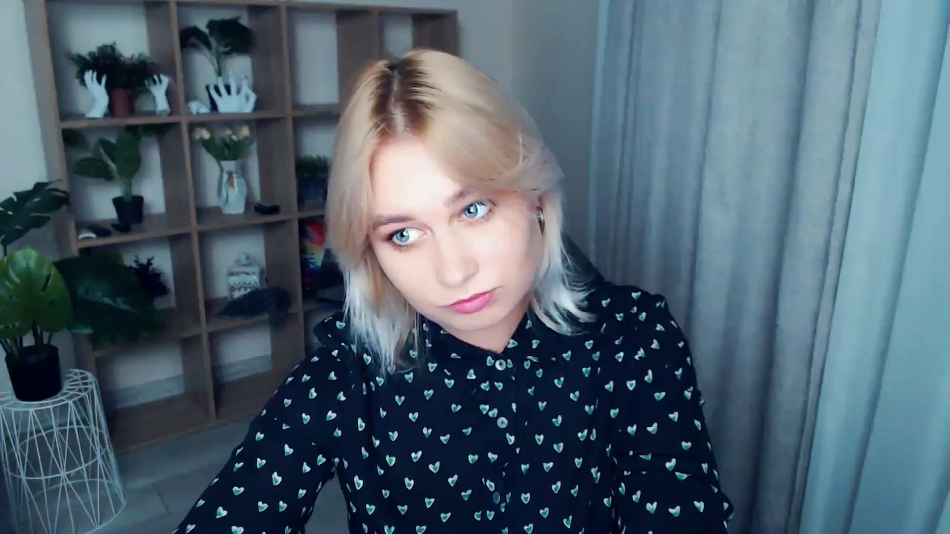 Gallery image thumbnail from Kukla_kolduna's myfreecams stream on, 10/19/2024, 17:07 image 8 of 20