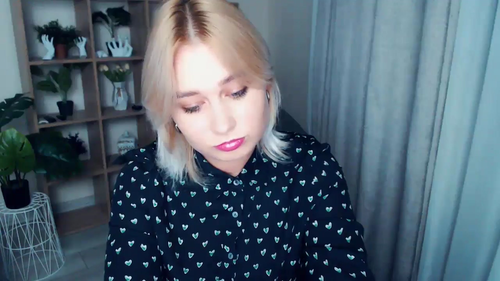 Gallery image thumbnail from Kukla_kolduna's myfreecams stream on, 10/19/2024, 17:07 image 17 of 20