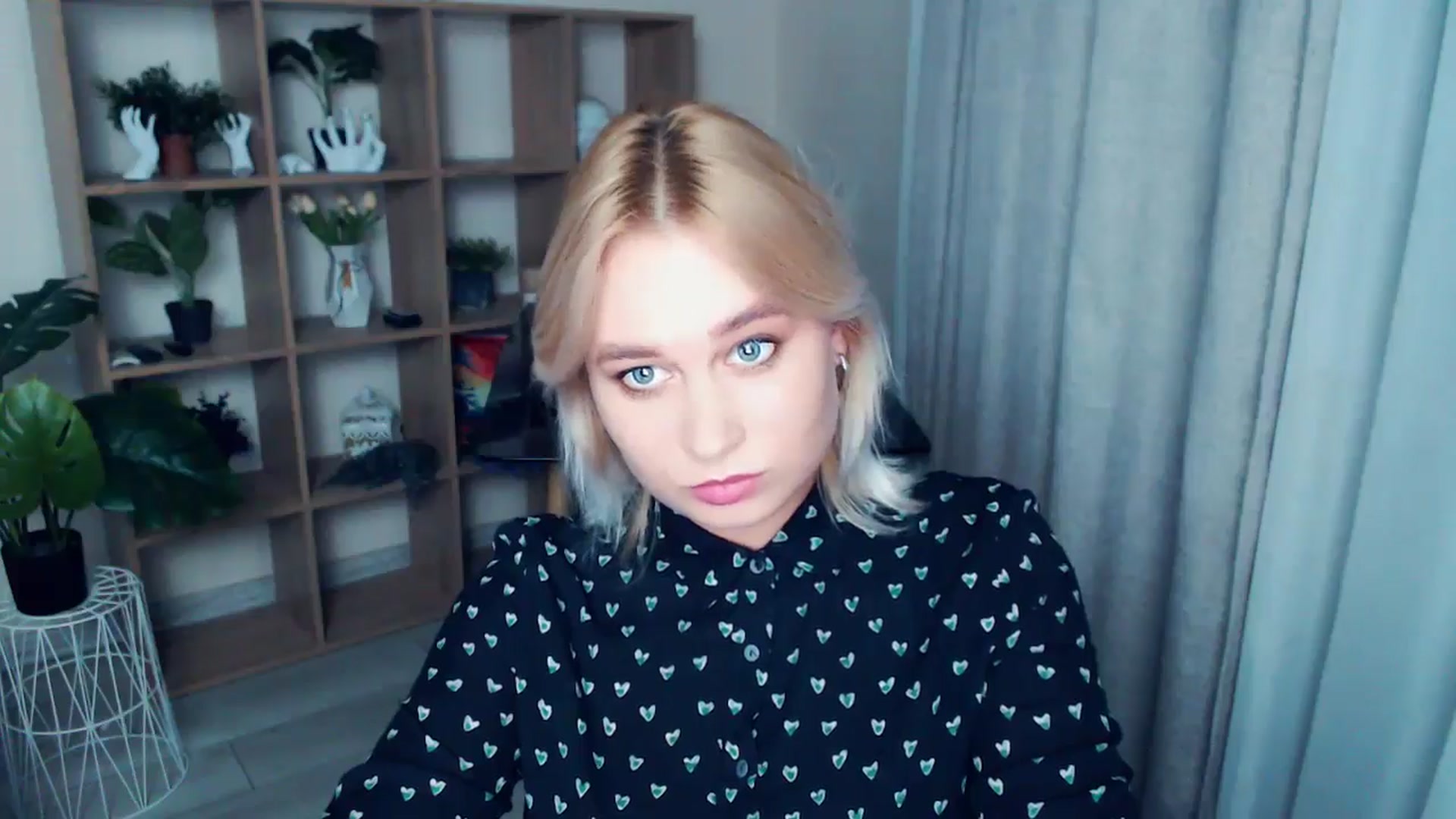 Gallery image thumbnail from Kukla_kolduna's myfreecams stream on, 10/19/2024, 17:07 image 13 of 20