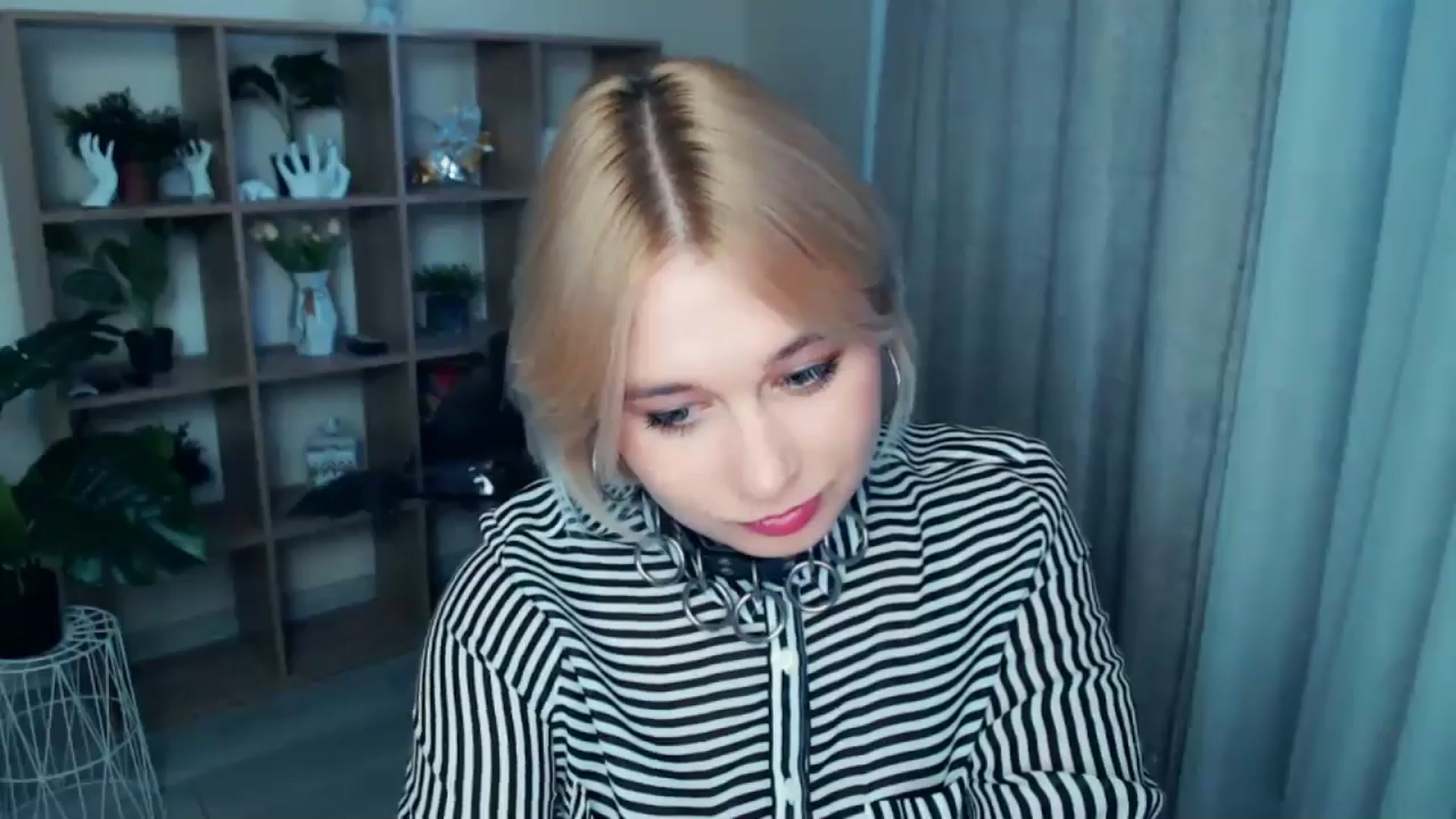Gallery image thumbnail from Kukla_kolduna's myfreecams stream on, 10/20/2024, 15:35 image 5 of 20
