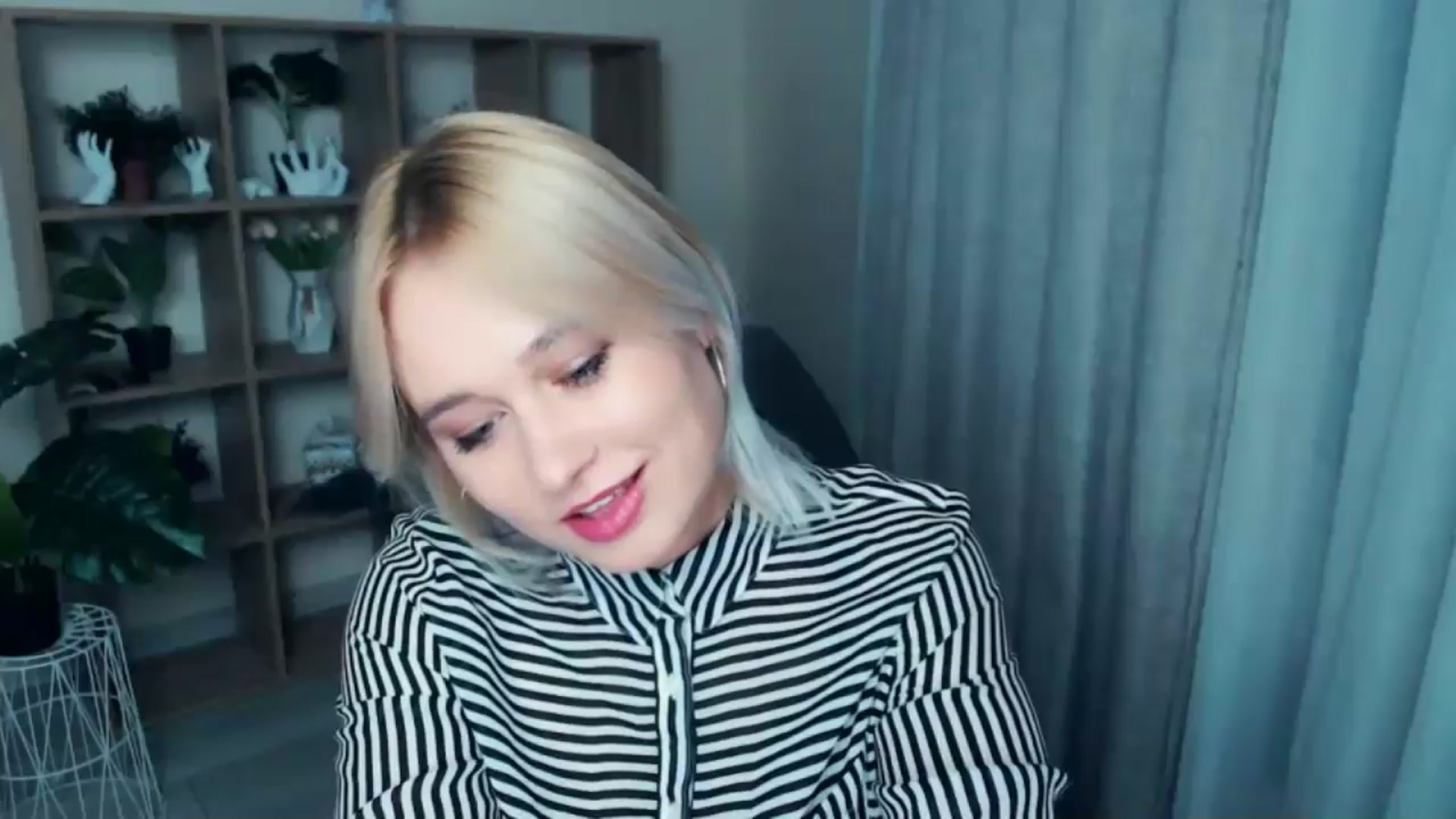 Gallery image thumbnail from Kukla_kolduna's myfreecams stream on, 10/20/2024, 16:04 image 1 of 20