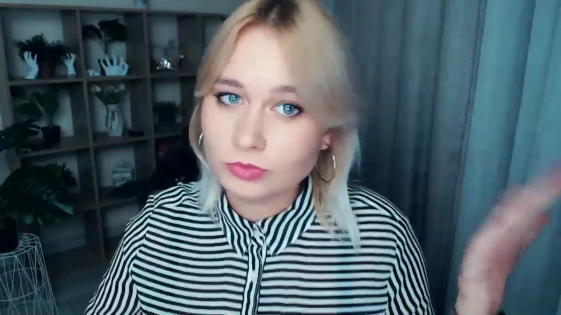 Gallery image thumbnail from Kukla_kolduna's myfreecams stream on, 10/20/2024, 16:04 image 11 of 20