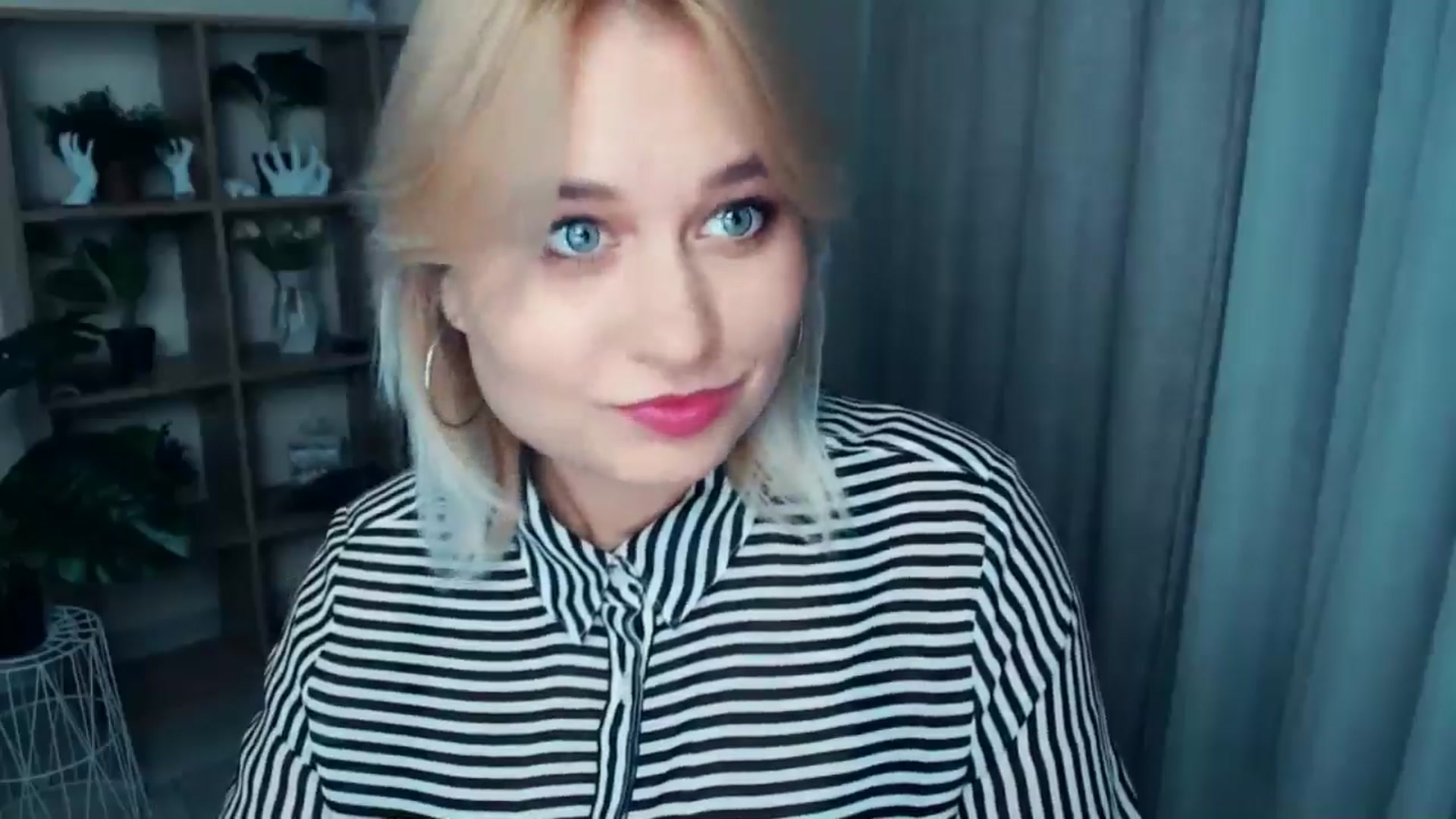 Gallery image thumbnail from Kukla_kolduna's myfreecams stream on, 10/20/2024, 17:41 image 11 of 20
