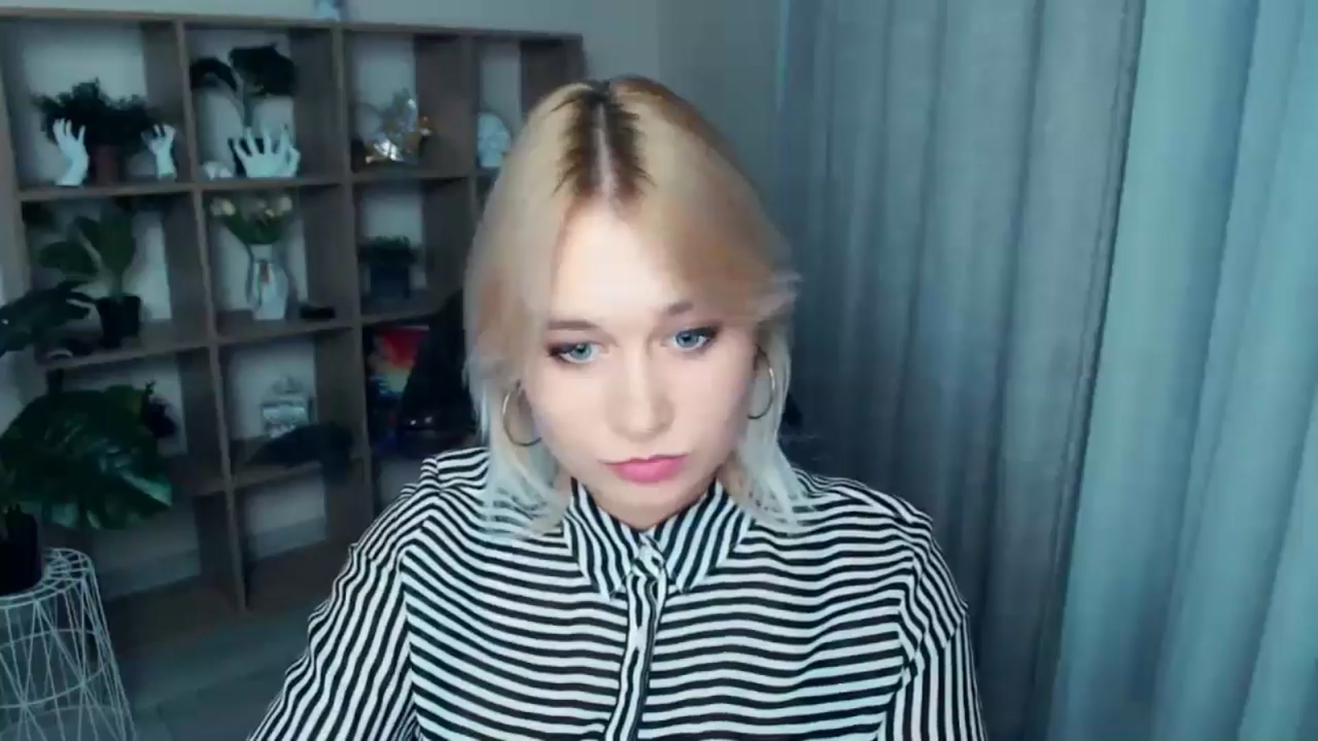 Gallery image thumbnail from Kukla_kolduna's myfreecams stream on, 10/20/2024, 17:41 image 15 of 20