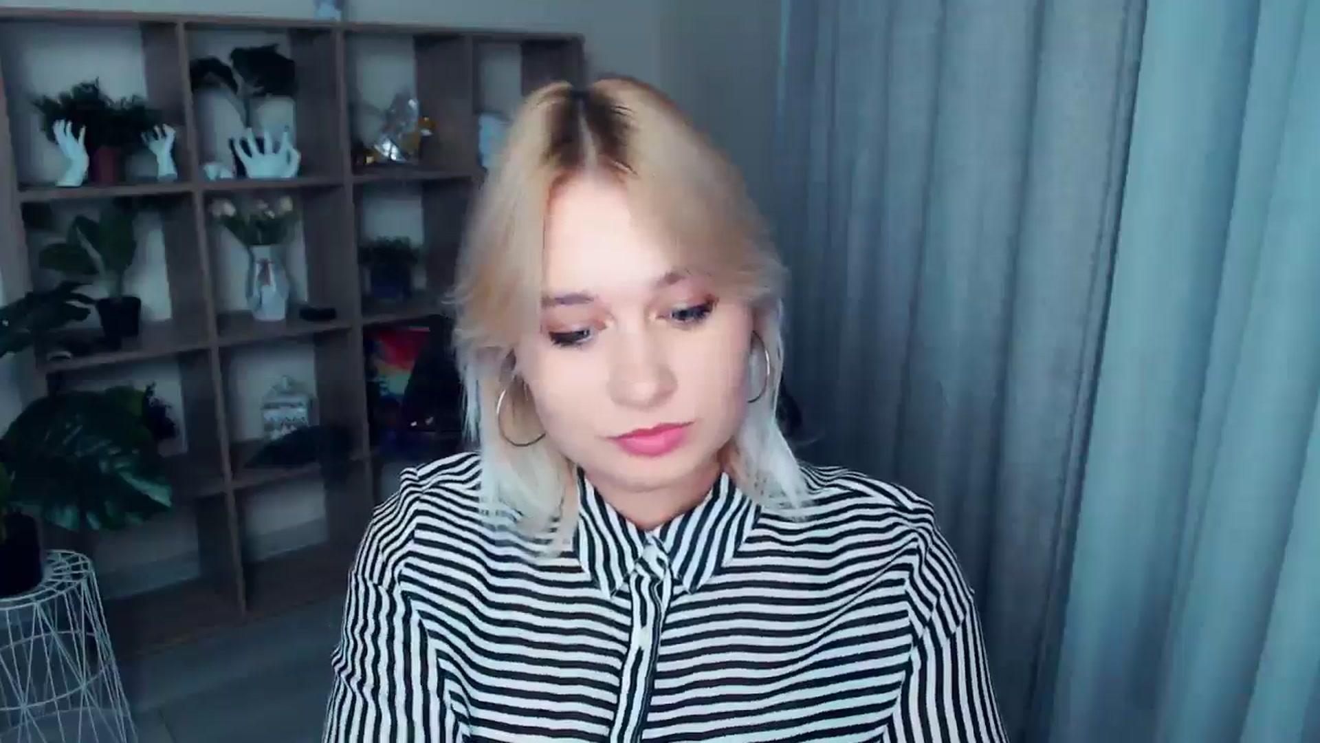 Gallery image thumbnail from Kukla_kolduna's myfreecams stream on, 10/20/2024, 17:41 image 13 of 20