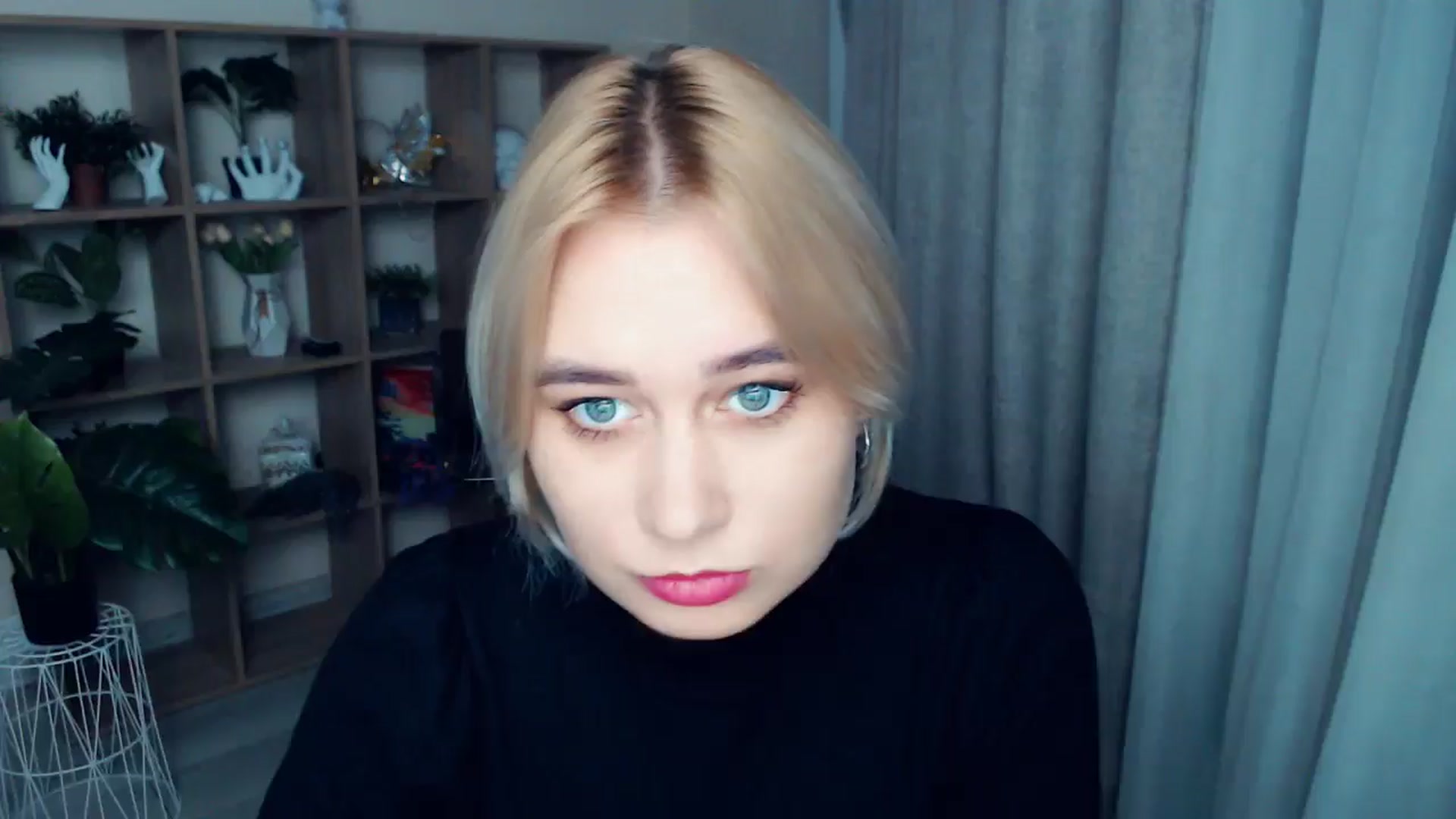 Gallery image thumbnail from Kukla_kolduna's myfreecams stream on, 10/23/2024, 18:18 image 17 of 20