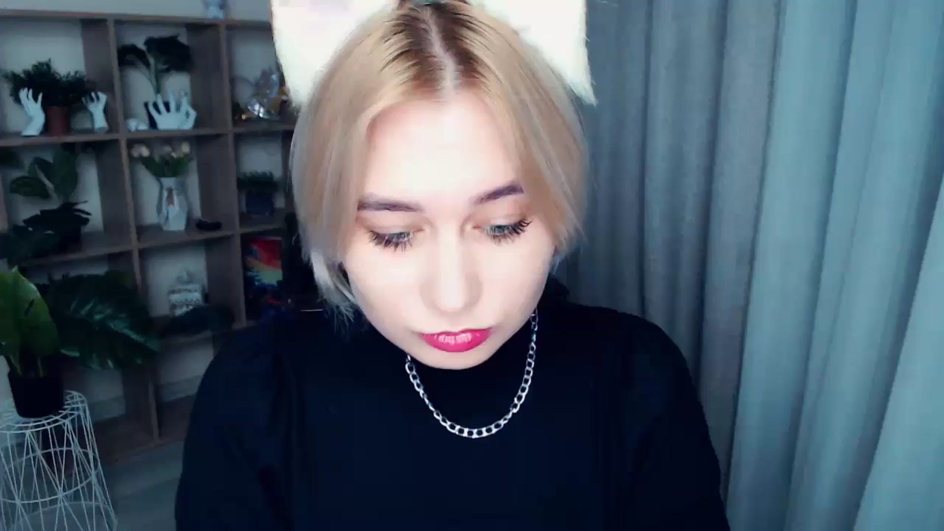 Gallery image thumbnail from Kukla_kolduna's myfreecams stream on, 10/23/2024, 18:18 image 8 of 20