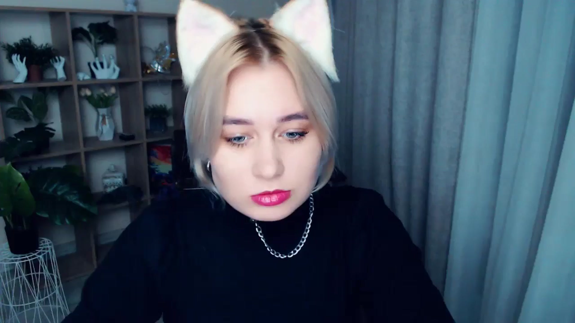 Gallery image thumbnail from Kukla_kolduna's myfreecams stream on, 10/23/2024, 18:18 image 12 of 20