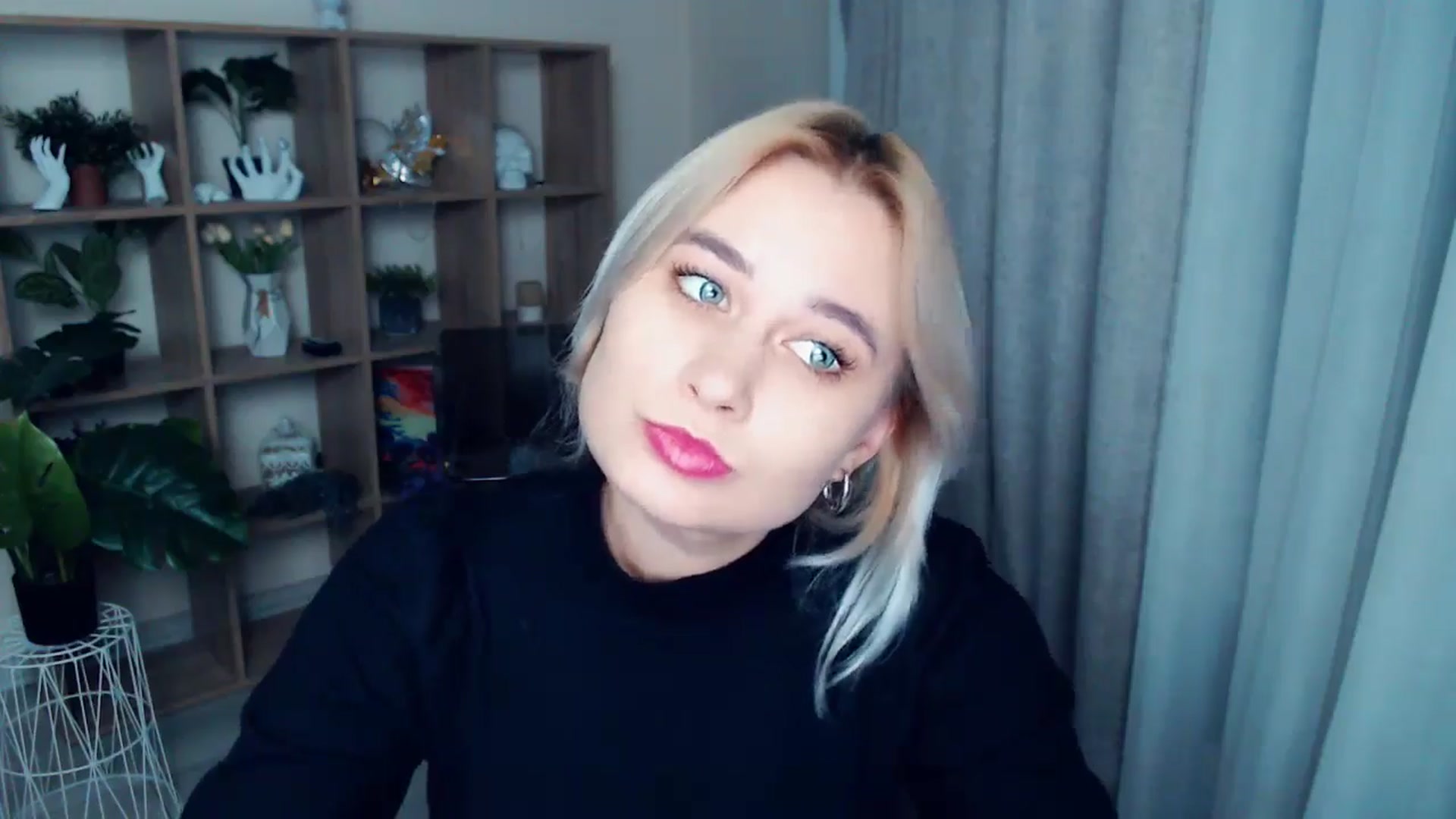 Gallery image thumbnail from Kukla_kolduna's myfreecams stream on, 10/23/2024, 18:18 image 16 of 20
