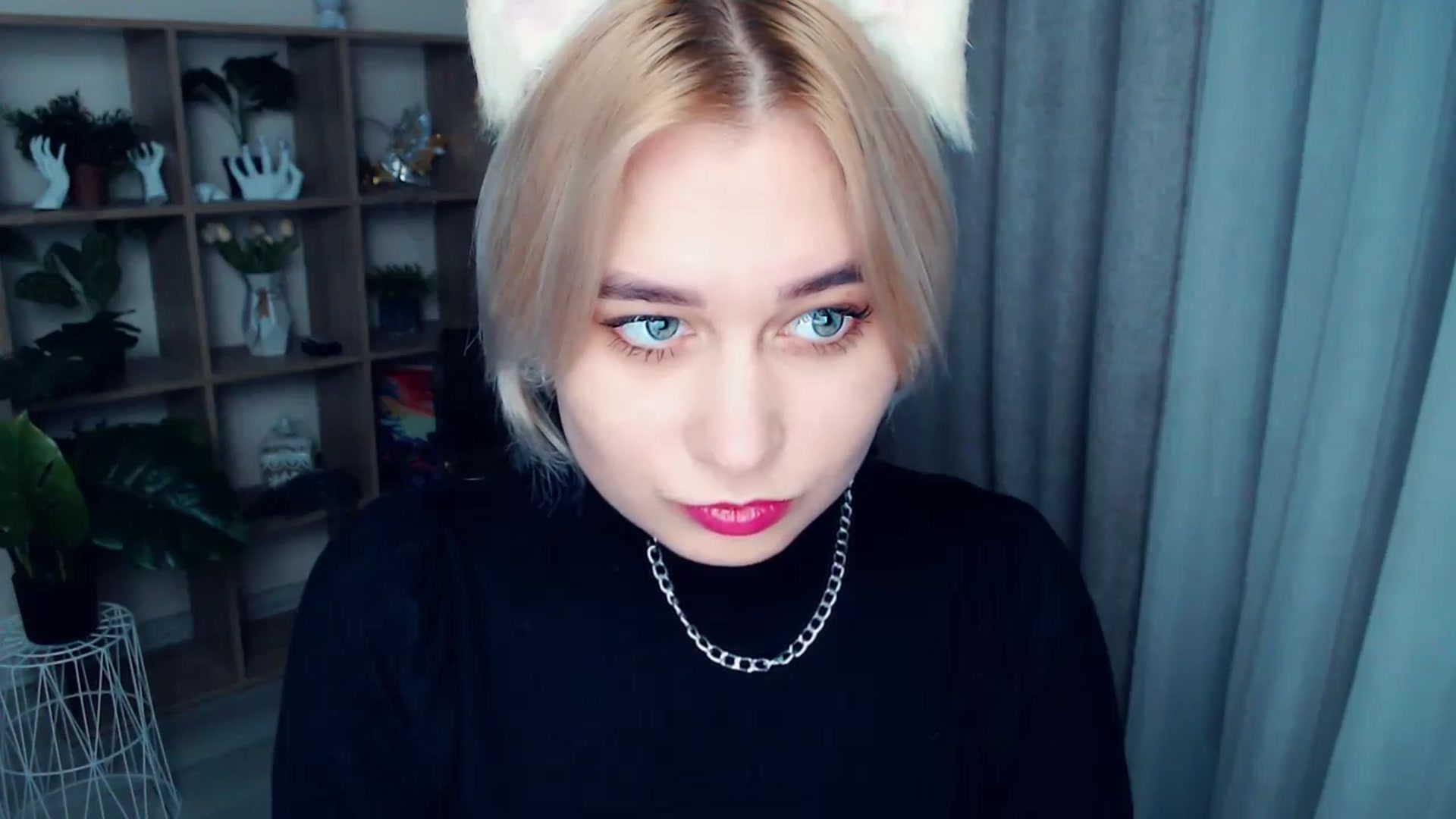 Gallery image thumbnail from Kukla_kolduna's myfreecams stream on, 10/23/2024, 18:18 image 9 of 20