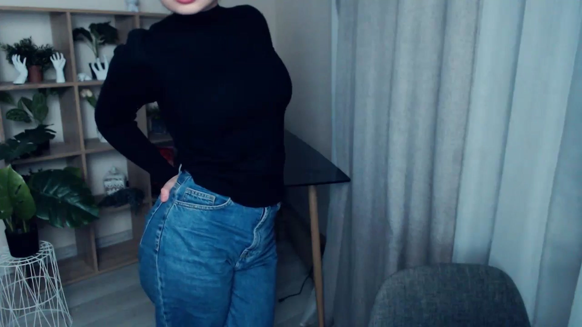 Gallery image thumbnail from Kukla_kolduna's myfreecams stream on, 10/23/2024, 18:18 image 18 of 20