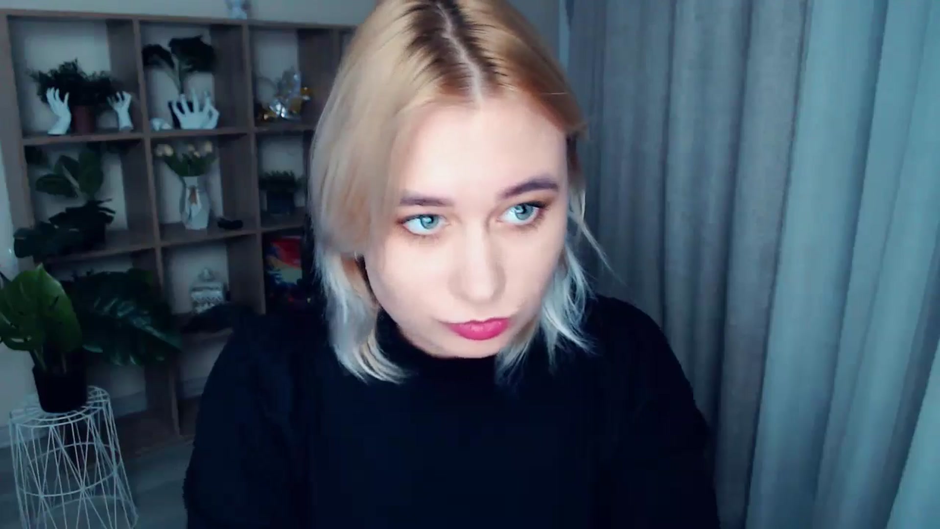 Gallery image thumbnail from Kukla_kolduna's myfreecams stream on, 10/23/2024, 18:18 image 4 of 20