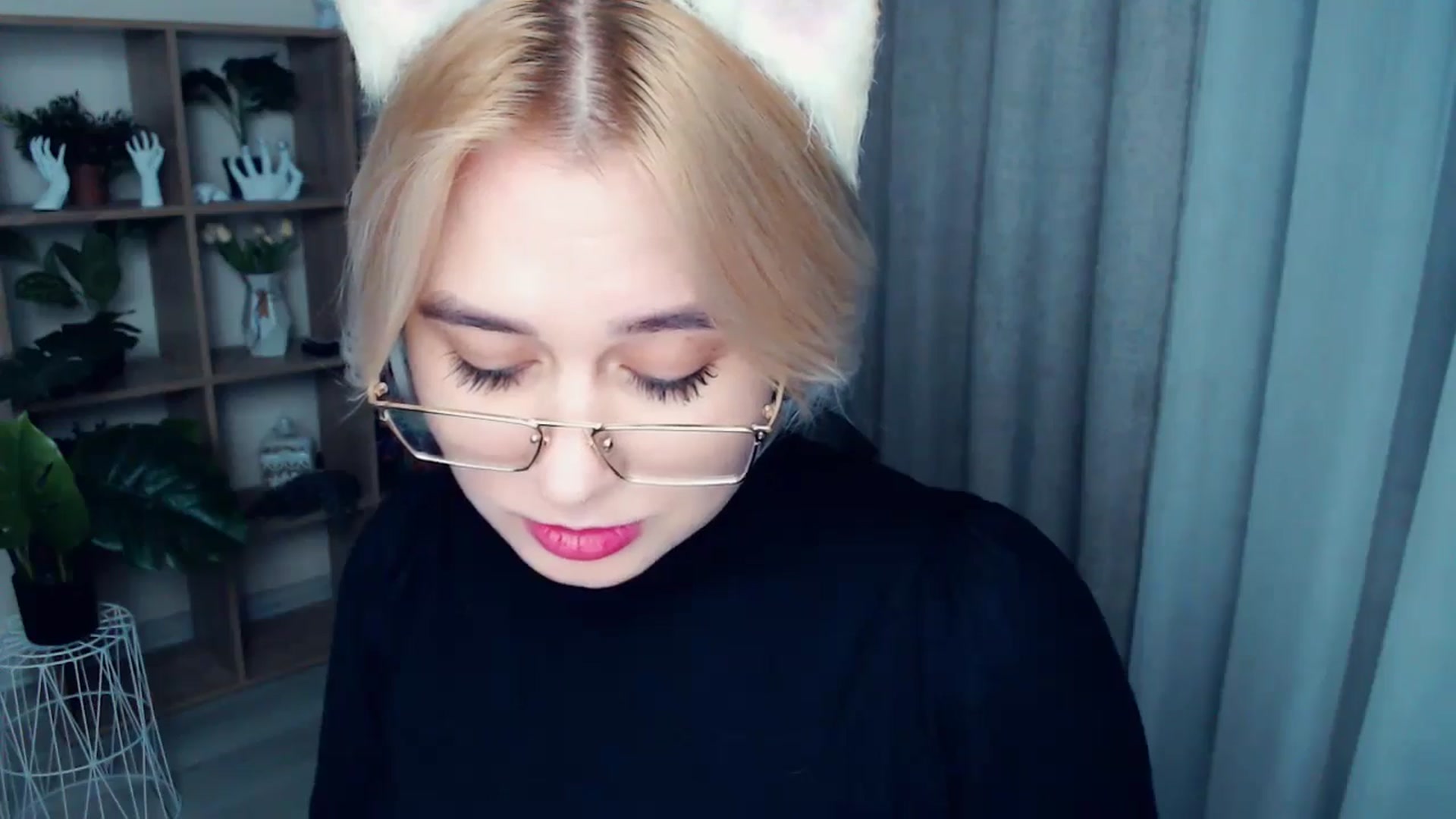 Gallery image thumbnail from Kukla_kolduna's myfreecams stream on, 10/23/2024, 18:18 image 19 of 20