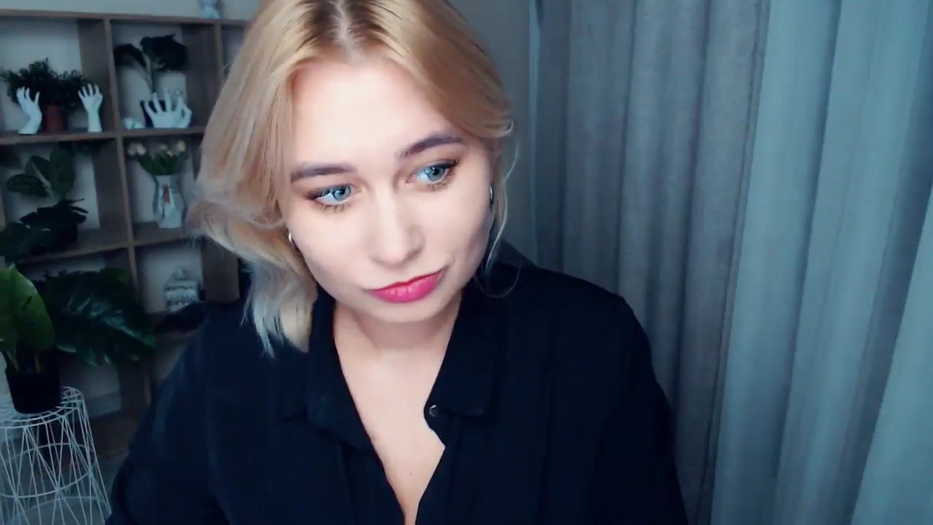Gallery image thumbnail from Kukla_kolduna's myfreecams stream on, 10/23/2024, 19:06 image 9 of 20