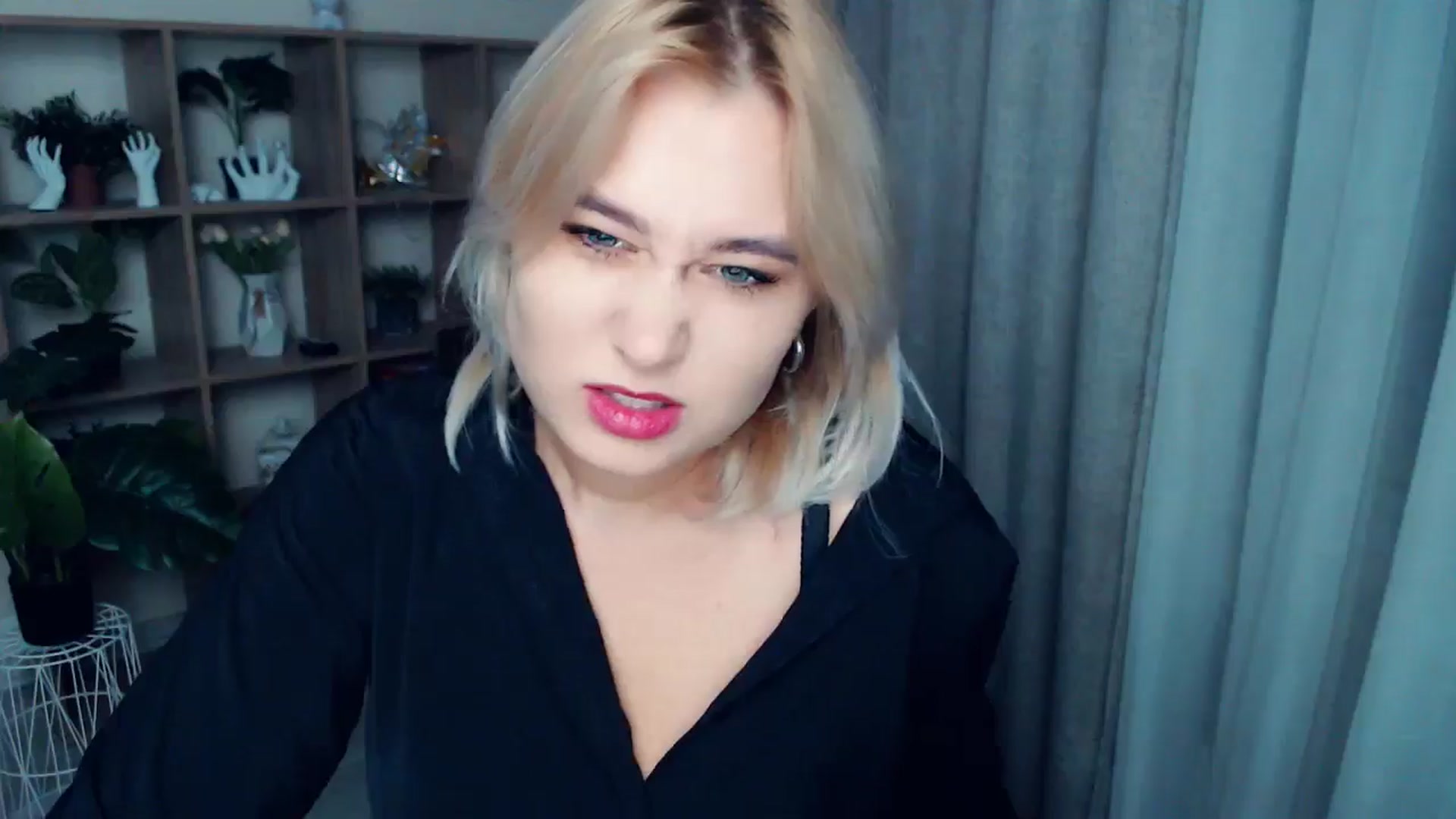 Gallery image thumbnail from Kukla_kolduna's myfreecams stream on, 10/23/2024, 19:06 image 4 of 20