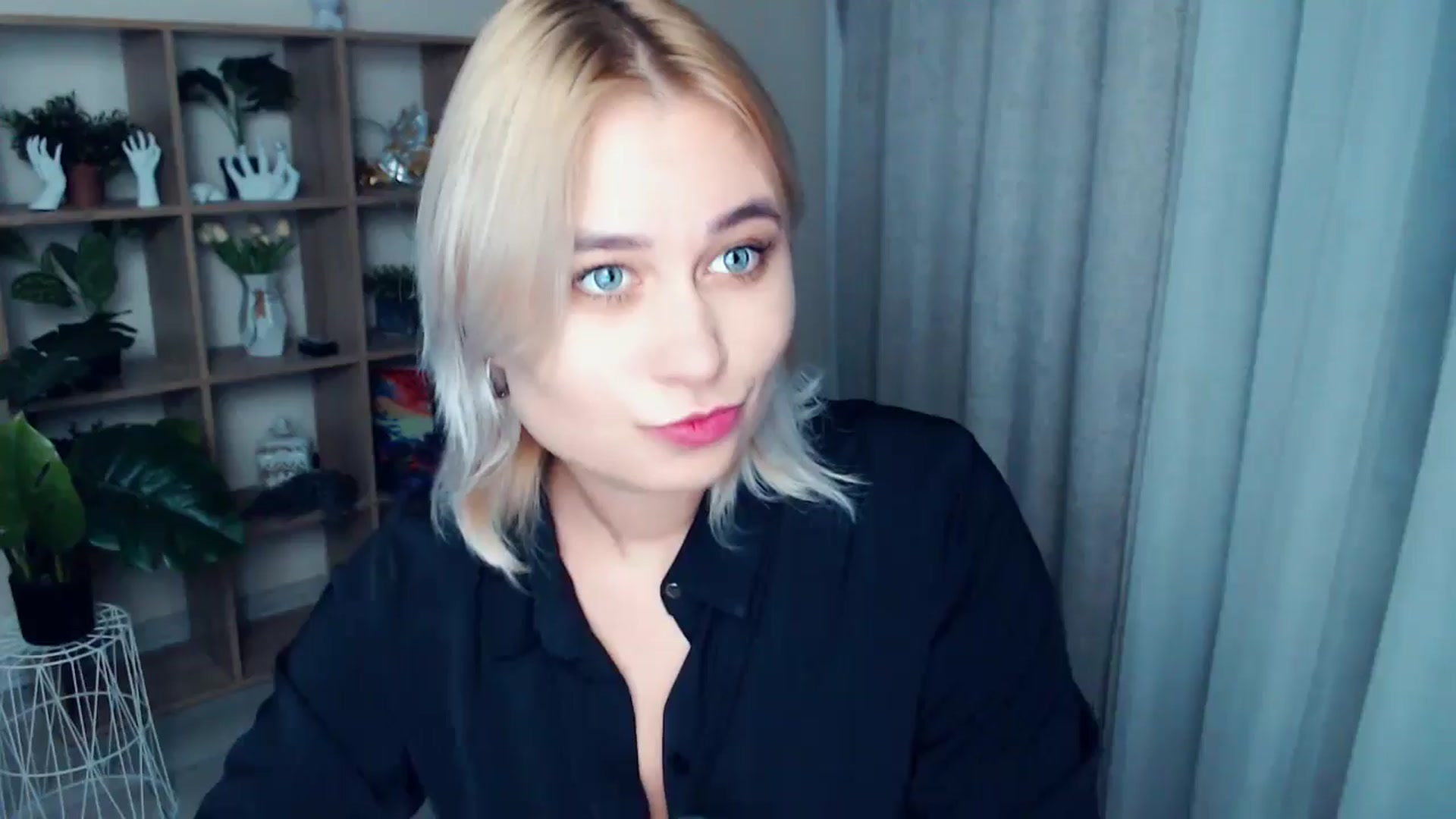 Gallery image thumbnail from Kukla_kolduna's myfreecams stream on, 10/23/2024, 19:06 image 19 of 20
