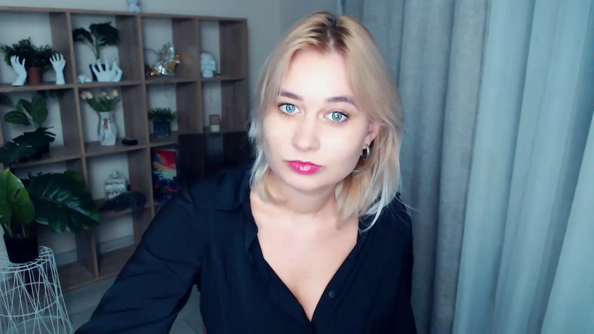 Gallery image thumbnail from Kukla_kolduna's myfreecams stream on, 10/23/2024, 19:06 image 2 of 20