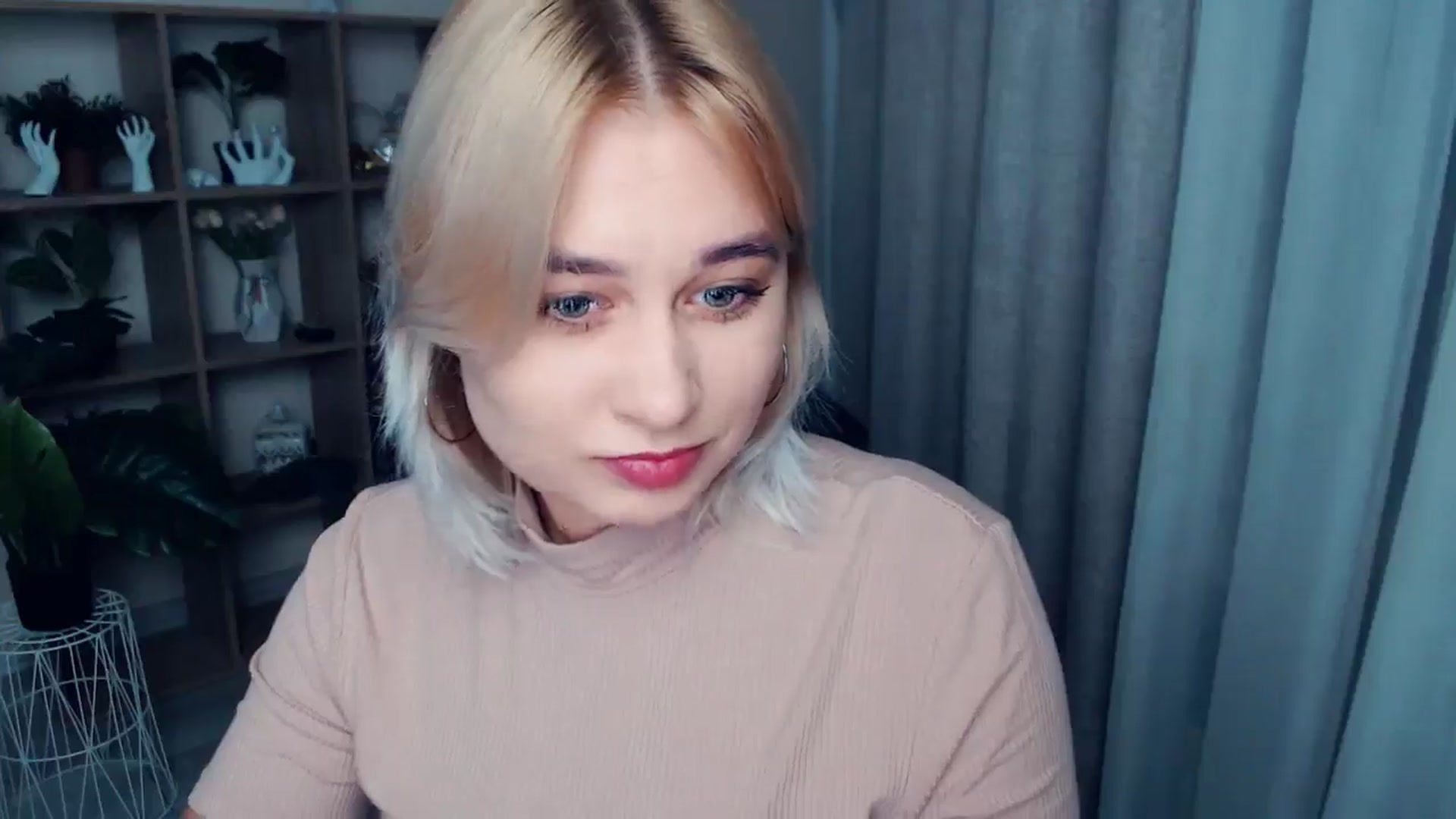 Gallery image thumbnail from Kukla_kolduna's myfreecams stream on, 10/24/2024, 16:56 image 3 of 20