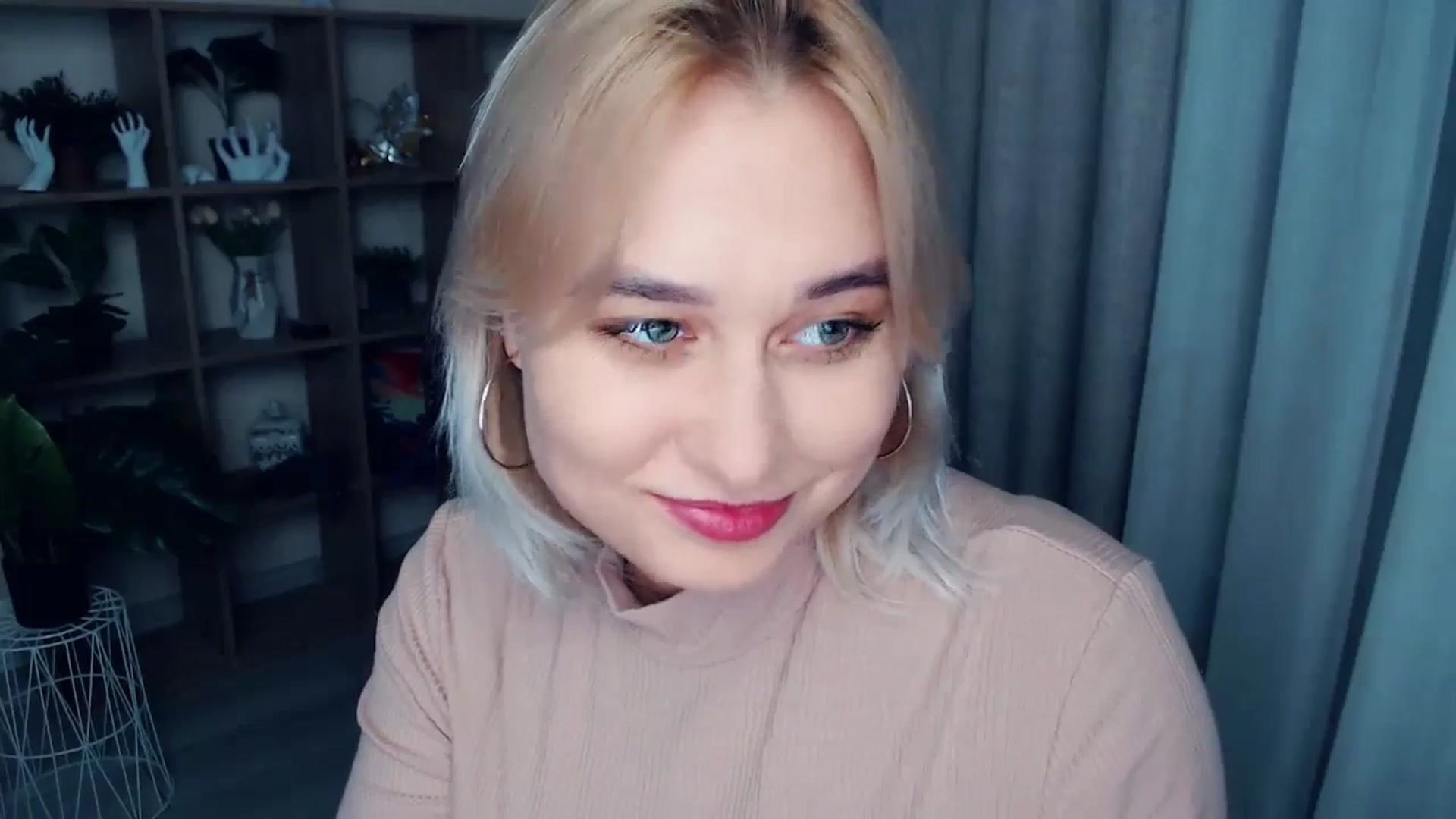 Gallery image thumbnail from Kukla_kolduna's myfreecams stream on, 10/24/2024, 16:56 image 19 of 20