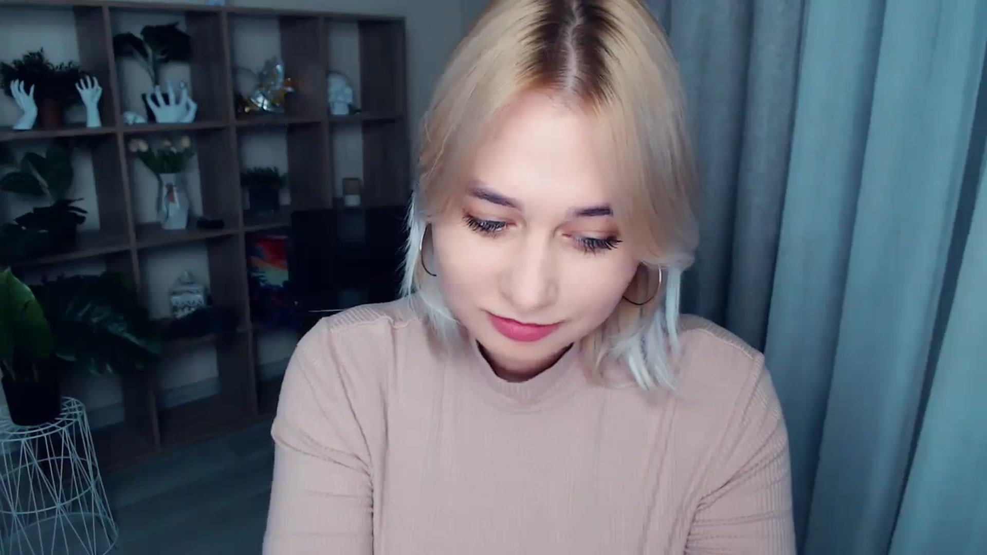 Gallery image thumbnail from Kukla_kolduna's myfreecams stream on, 10/24/2024, 17:59 image 9 of 20