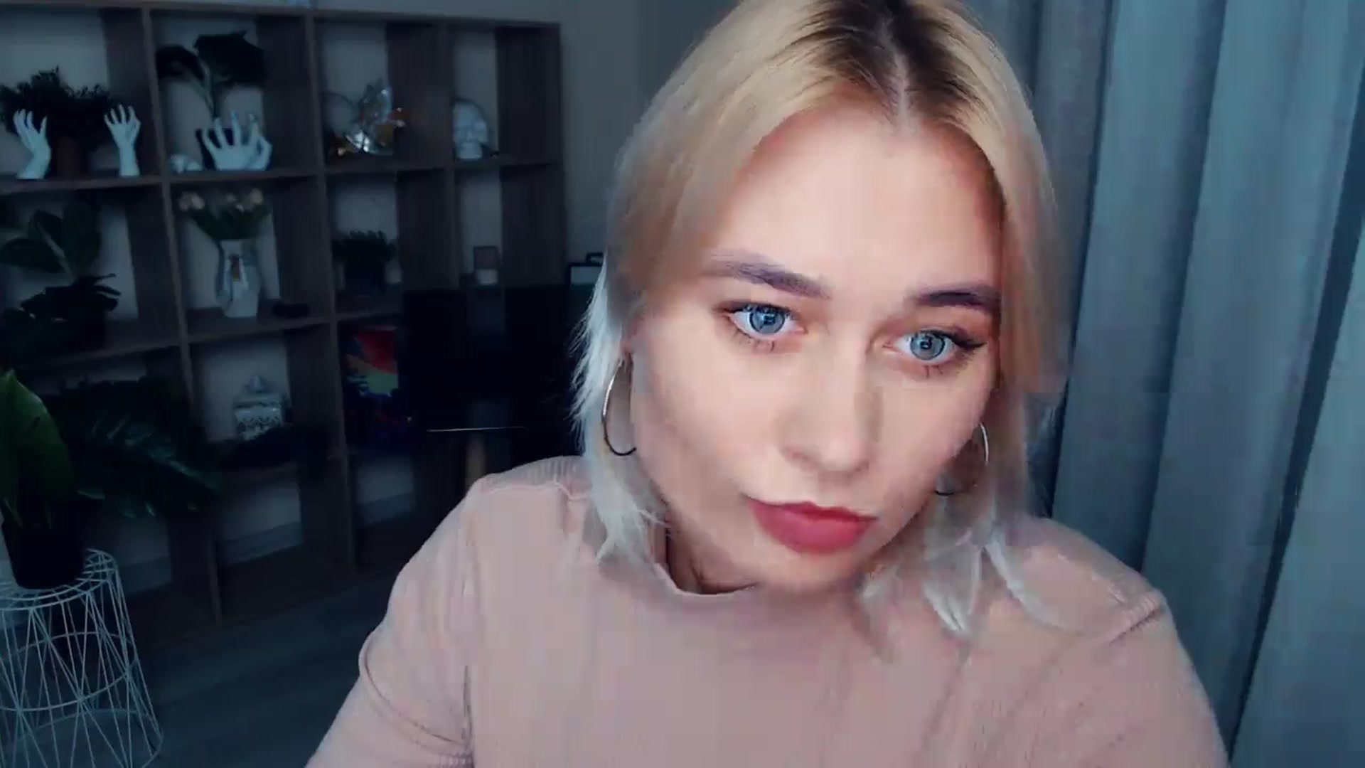 Gallery image thumbnail from Kukla_kolduna's myfreecams stream on, 10/24/2024, 17:59 image 2 of 20