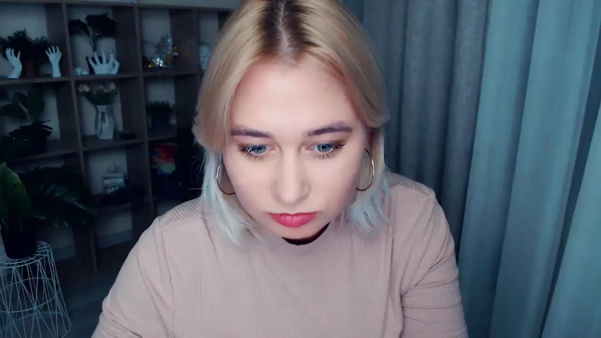 Gallery image thumbnail from Kukla_kolduna's myfreecams stream on, 10/24/2024, 17:59 image 19 of 20