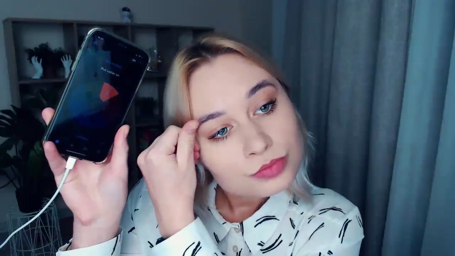 Gallery image thumbnail from Kukla_kolduna's myfreecams stream on, 10/25/2024, 16:32 image 6 of 20