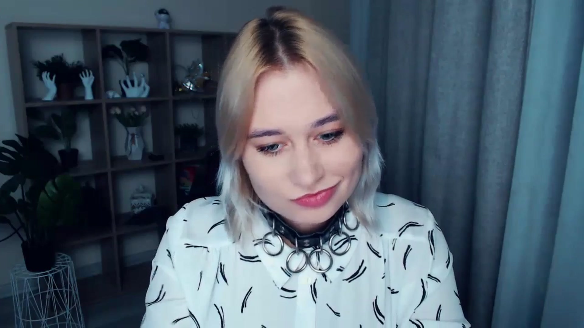Gallery image thumbnail from Kukla_kolduna's myfreecams stream on, 10/25/2024, 16:32 image 7 of 20