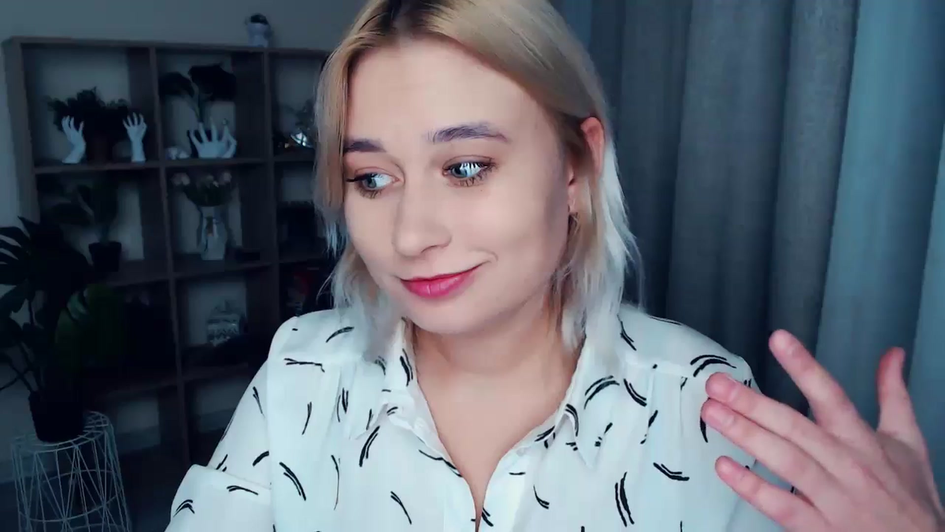 Gallery image thumbnail from Kukla_kolduna's myfreecams stream on, 10/25/2024, 16:32 image 19 of 20
