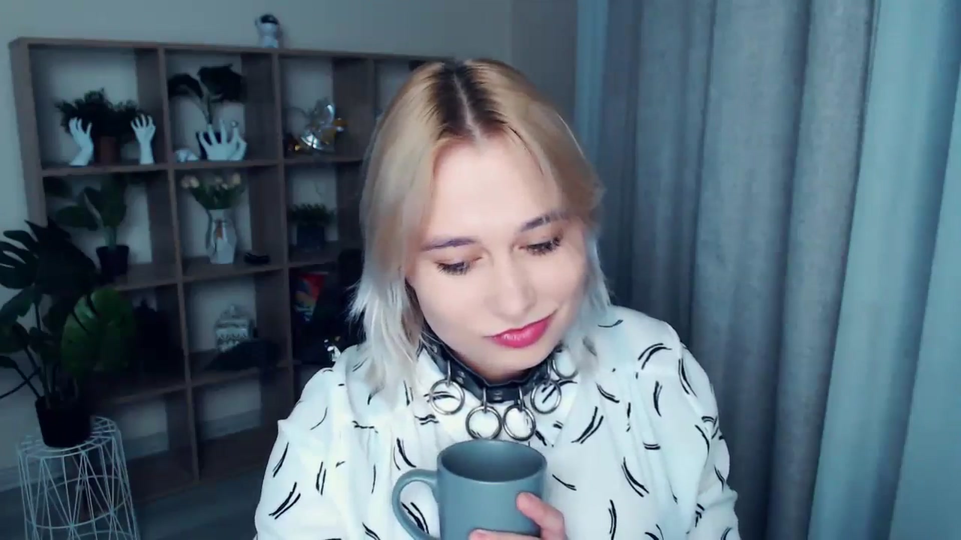 Gallery image thumbnail from Kukla_kolduna's myfreecams stream on, 10/25/2024, 16:32 image 11 of 20