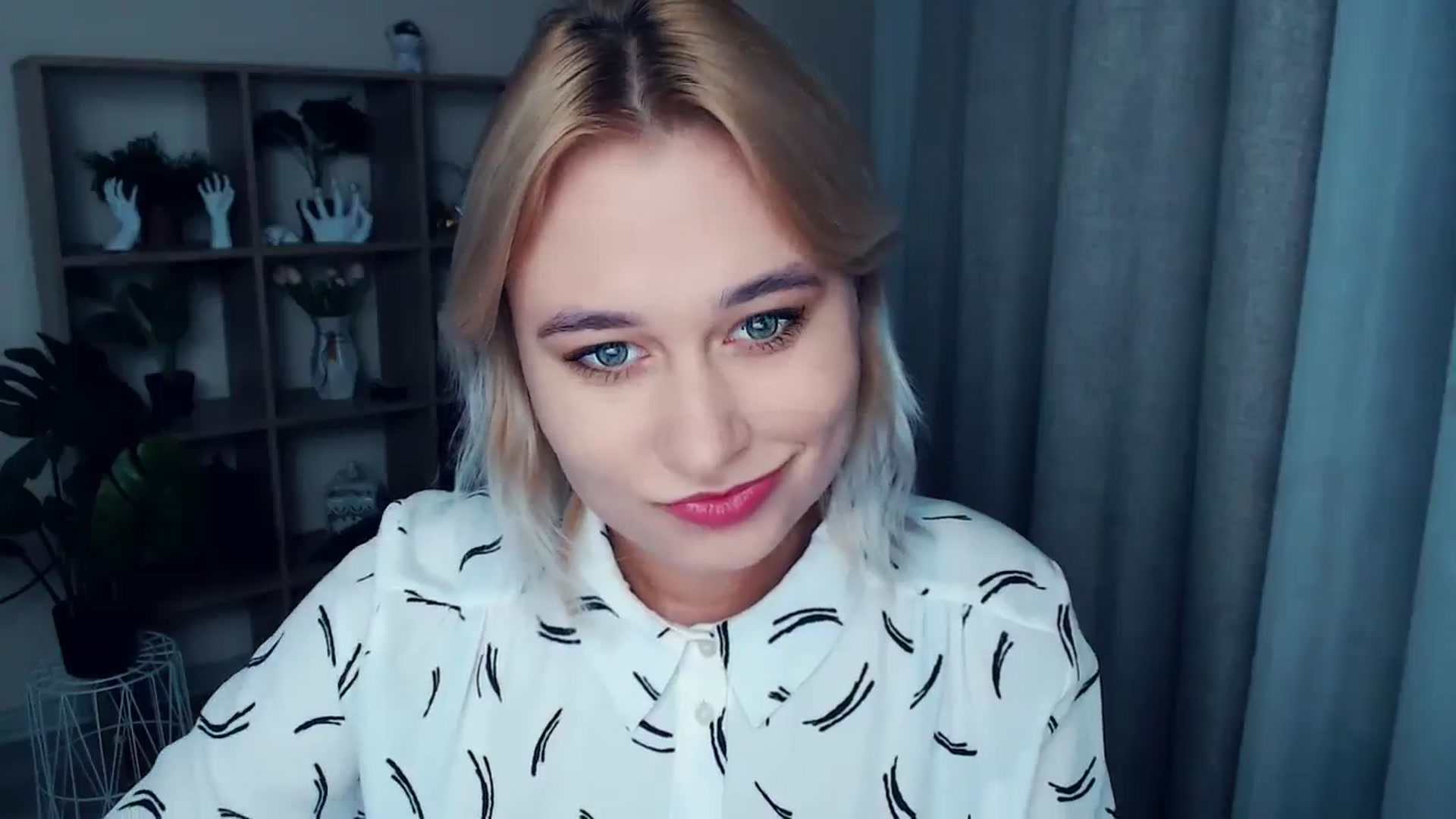 Gallery image thumbnail from Kukla_kolduna's myfreecams stream on, 10/25/2024, 16:32 image 12 of 20