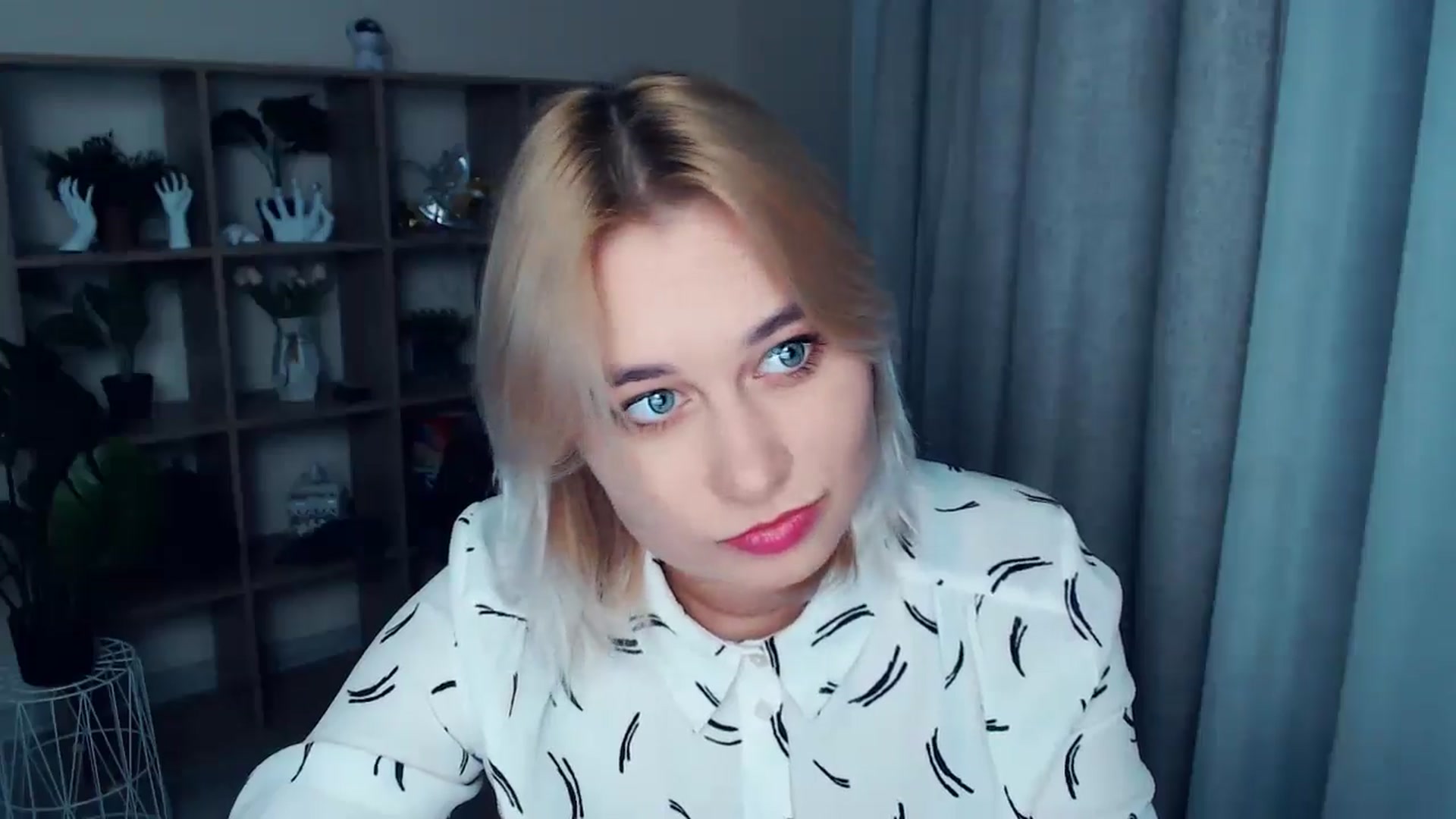 Gallery image thumbnail from Kukla_kolduna's myfreecams stream on, 10/25/2024, 18:07 image 6 of 20