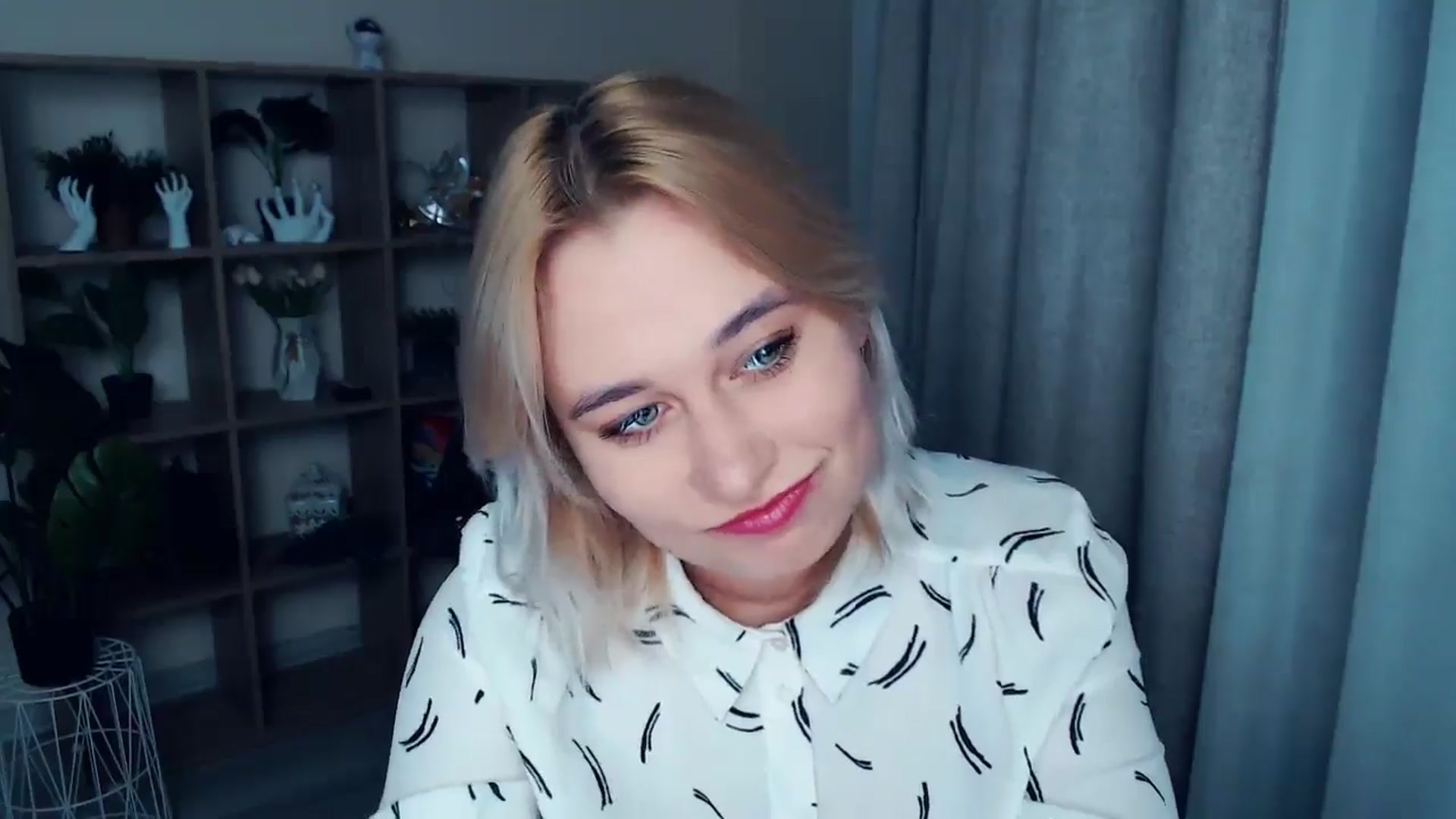 Gallery image thumbnail from Kukla_kolduna's myfreecams stream on, 10/25/2024, 18:07 image 5 of 20