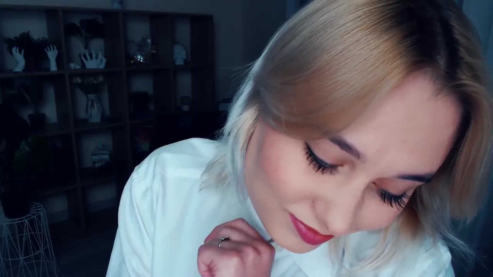 Gallery image thumbnail from Kukla_kolduna's myfreecams stream on, 10/26/2024, 15:28 image 10 of 20