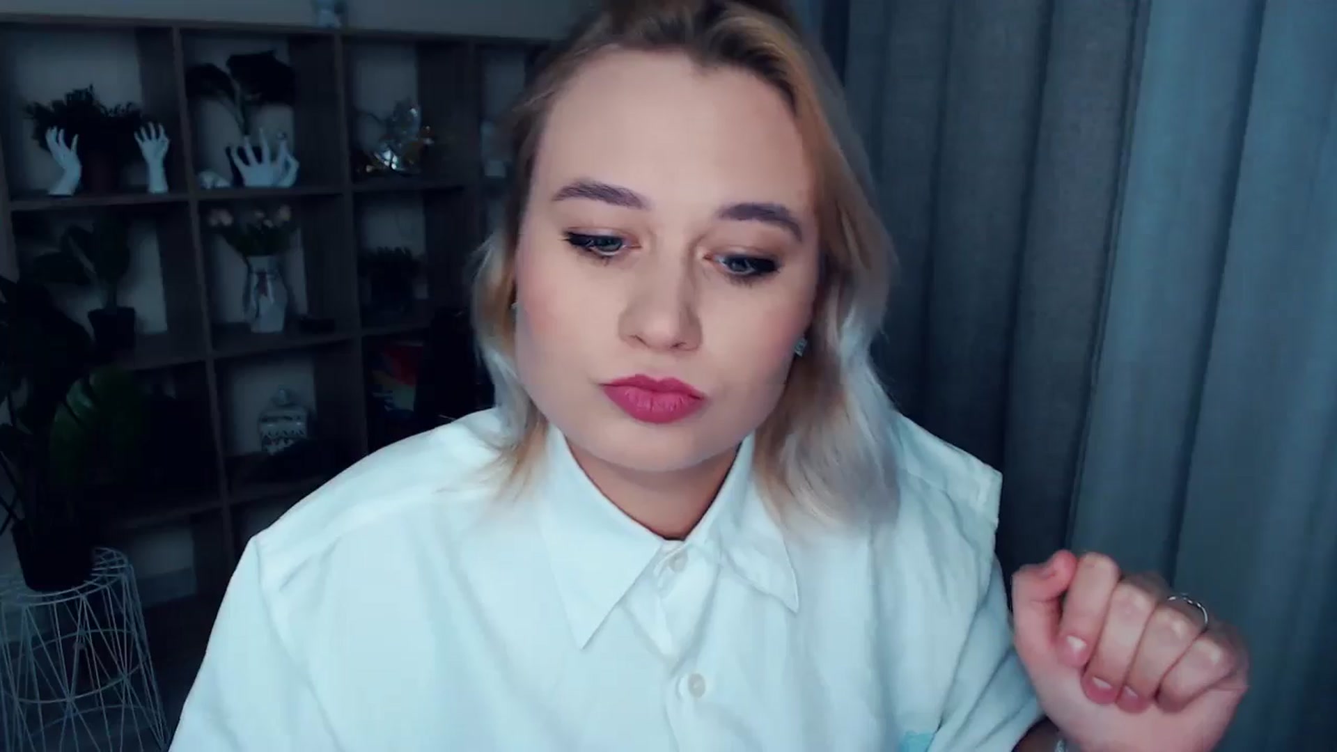 Gallery image thumbnail from Kukla_kolduna's myfreecams stream on, 10/26/2024, 15:28 image 6 of 20