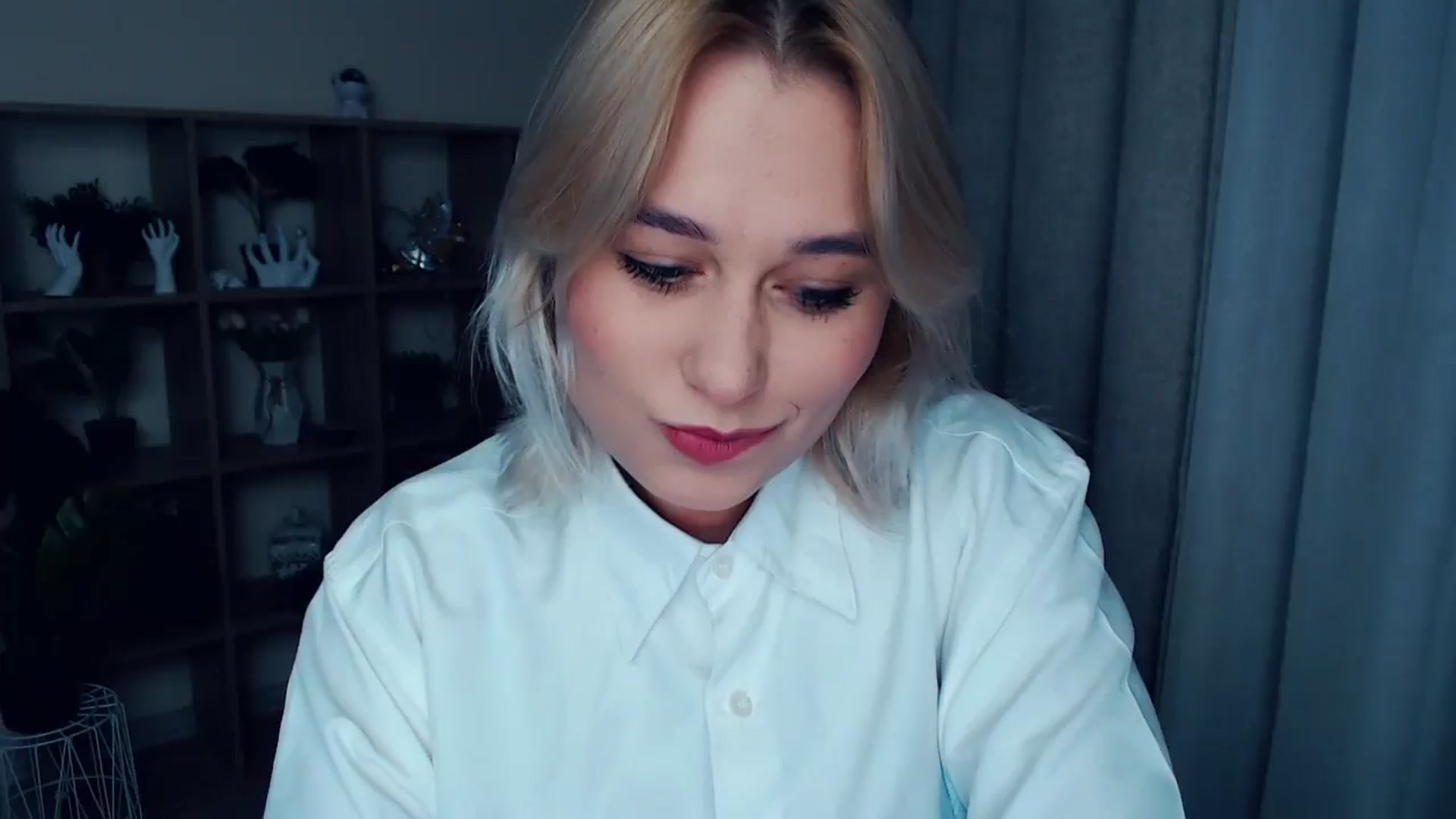 Gallery image thumbnail from Kukla_kolduna's myfreecams stream on, 10/26/2024, 15:28 image 11 of 20