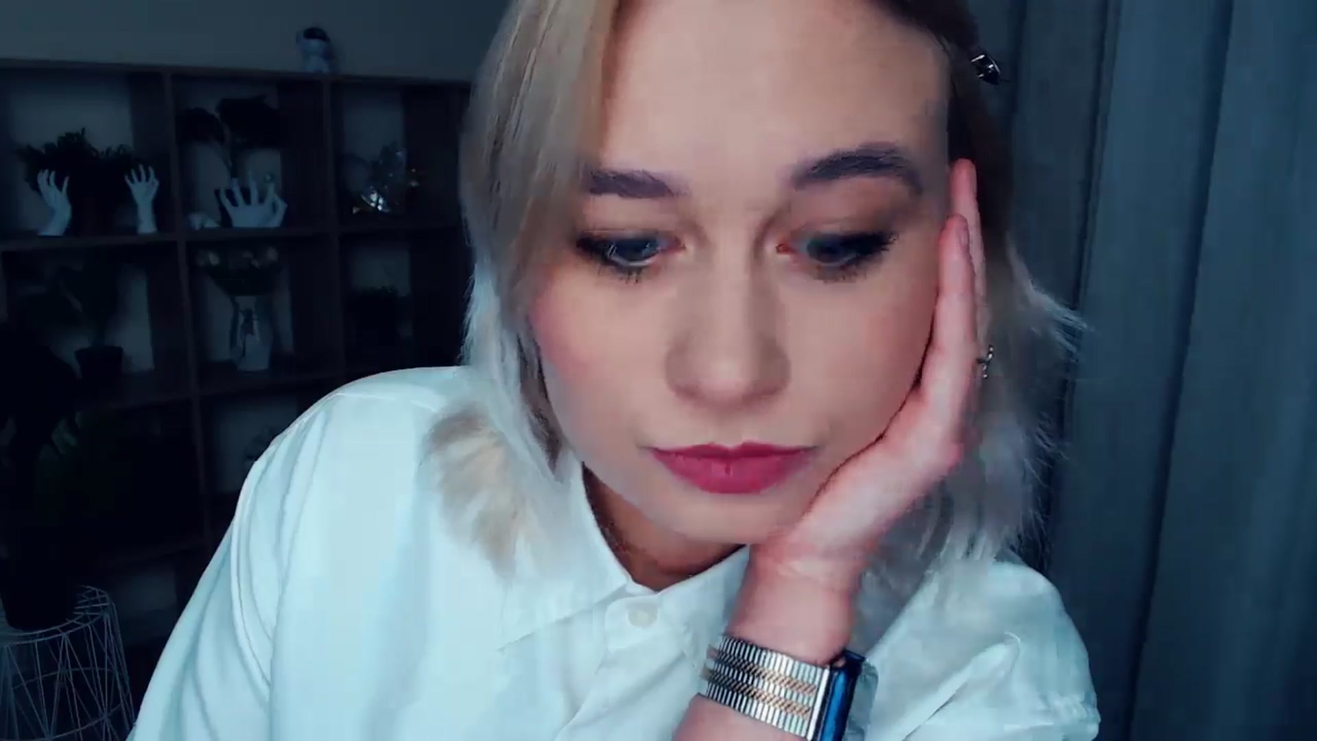 Gallery image thumbnail from Kukla_kolduna's myfreecams stream on, 10/26/2024, 15:28 image 14 of 20
