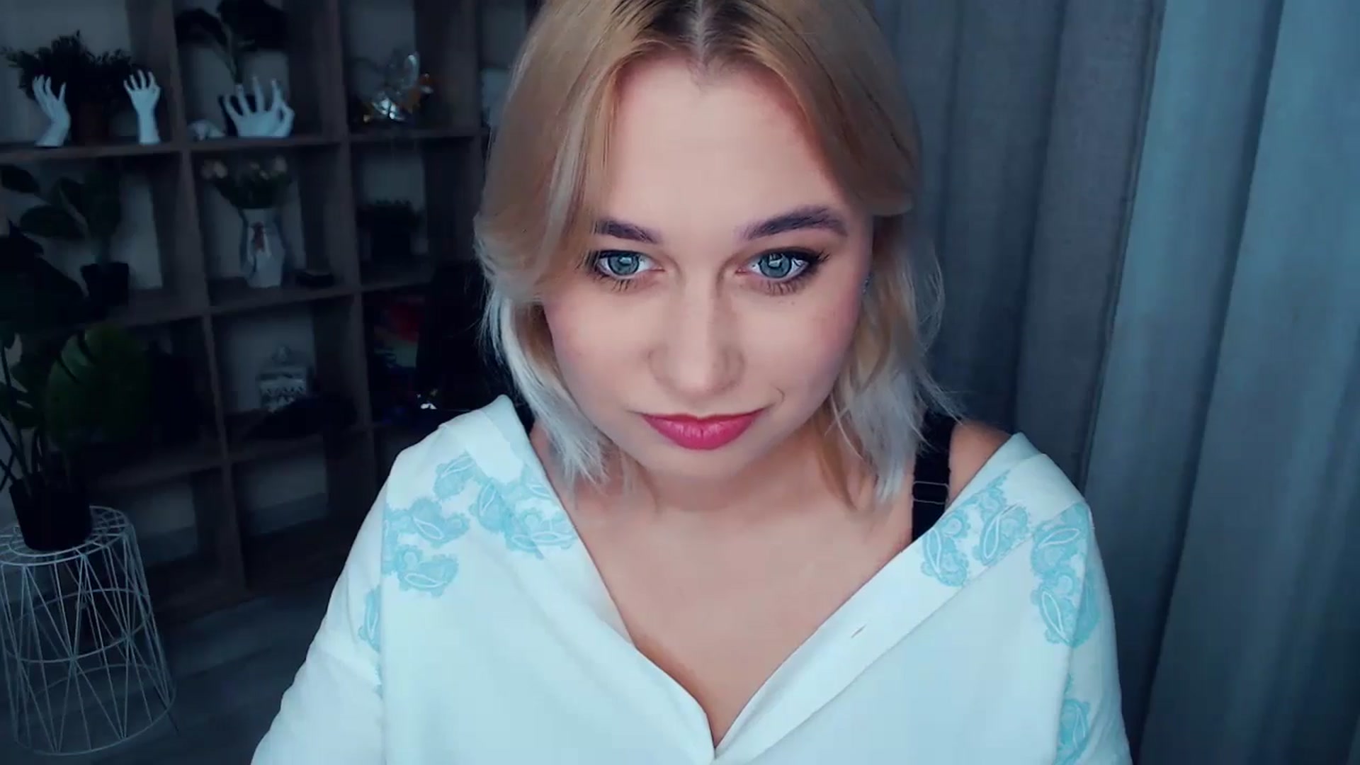 Gallery image thumbnail from Kukla_kolduna's myfreecams stream on, 10/26/2024, 16:22 image 9 of 20