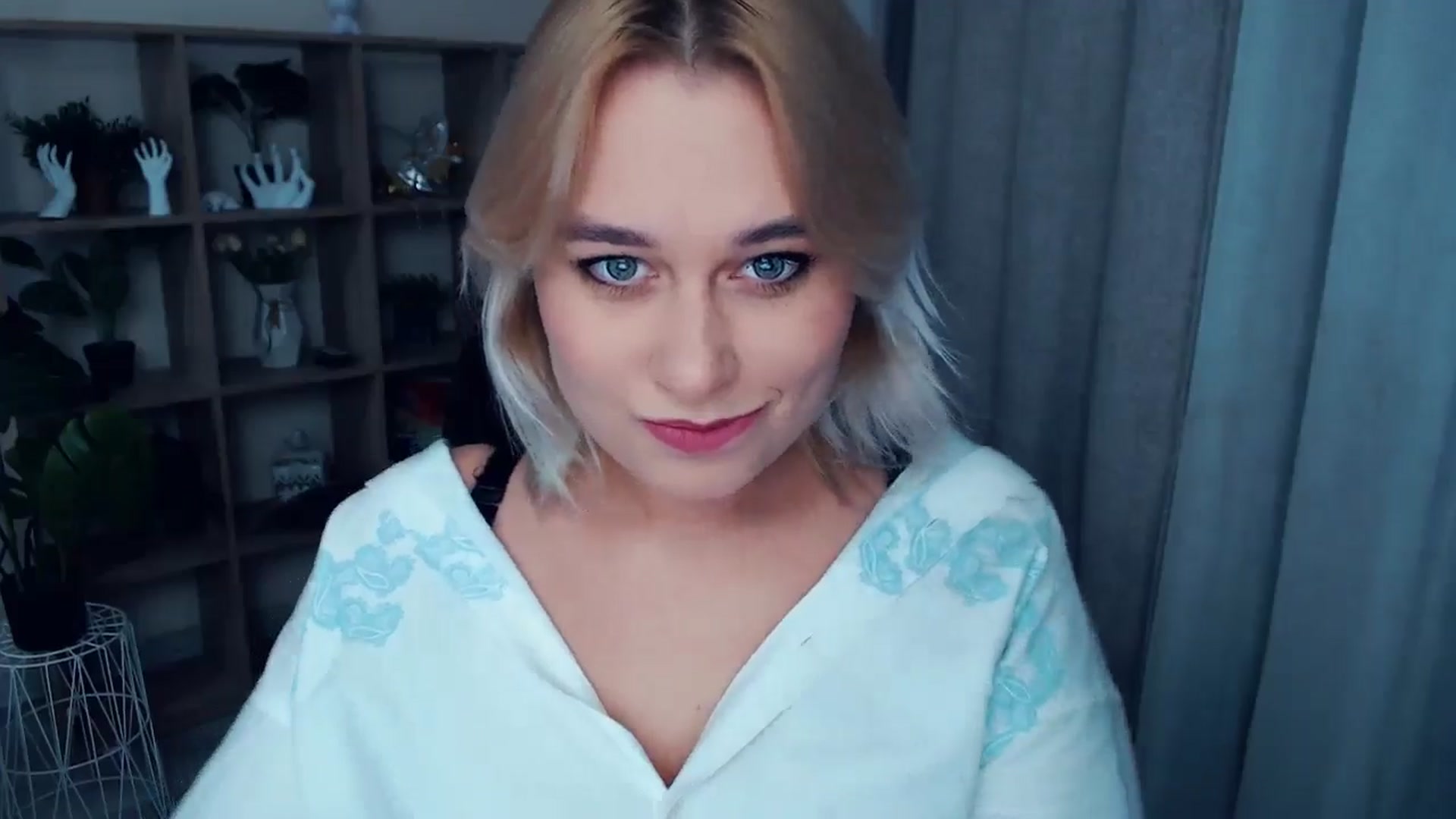 Gallery image thumbnail from Kukla_kolduna's myfreecams stream on, 10/26/2024, 16:22 image 2 of 20