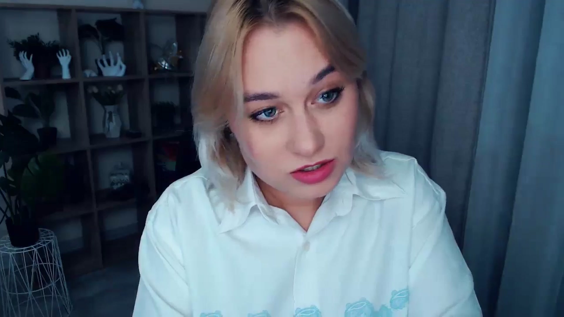 Gallery image thumbnail from Kukla_kolduna's myfreecams stream on, 10/26/2024, 16:22 image 18 of 20