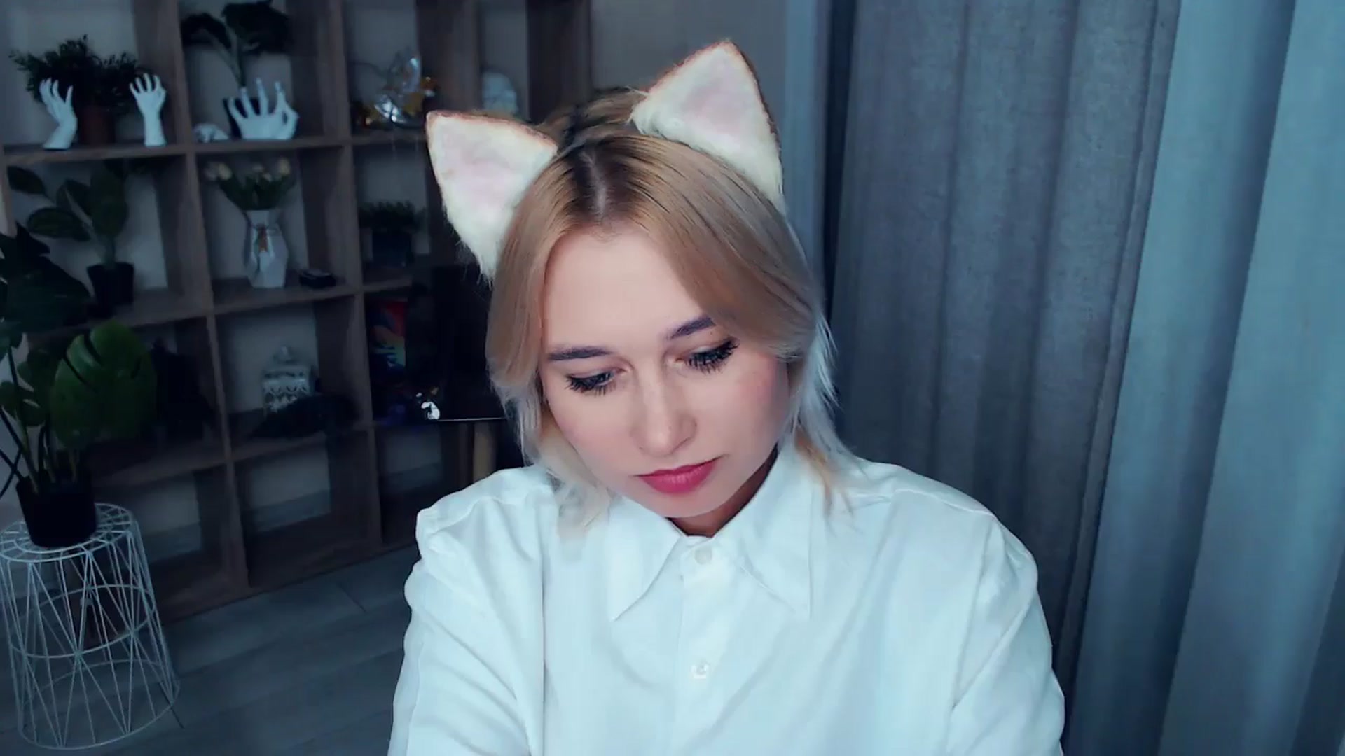 Gallery image thumbnail from Kukla_kolduna's myfreecams stream on, 10/26/2024, 18:17 image 18 of 20