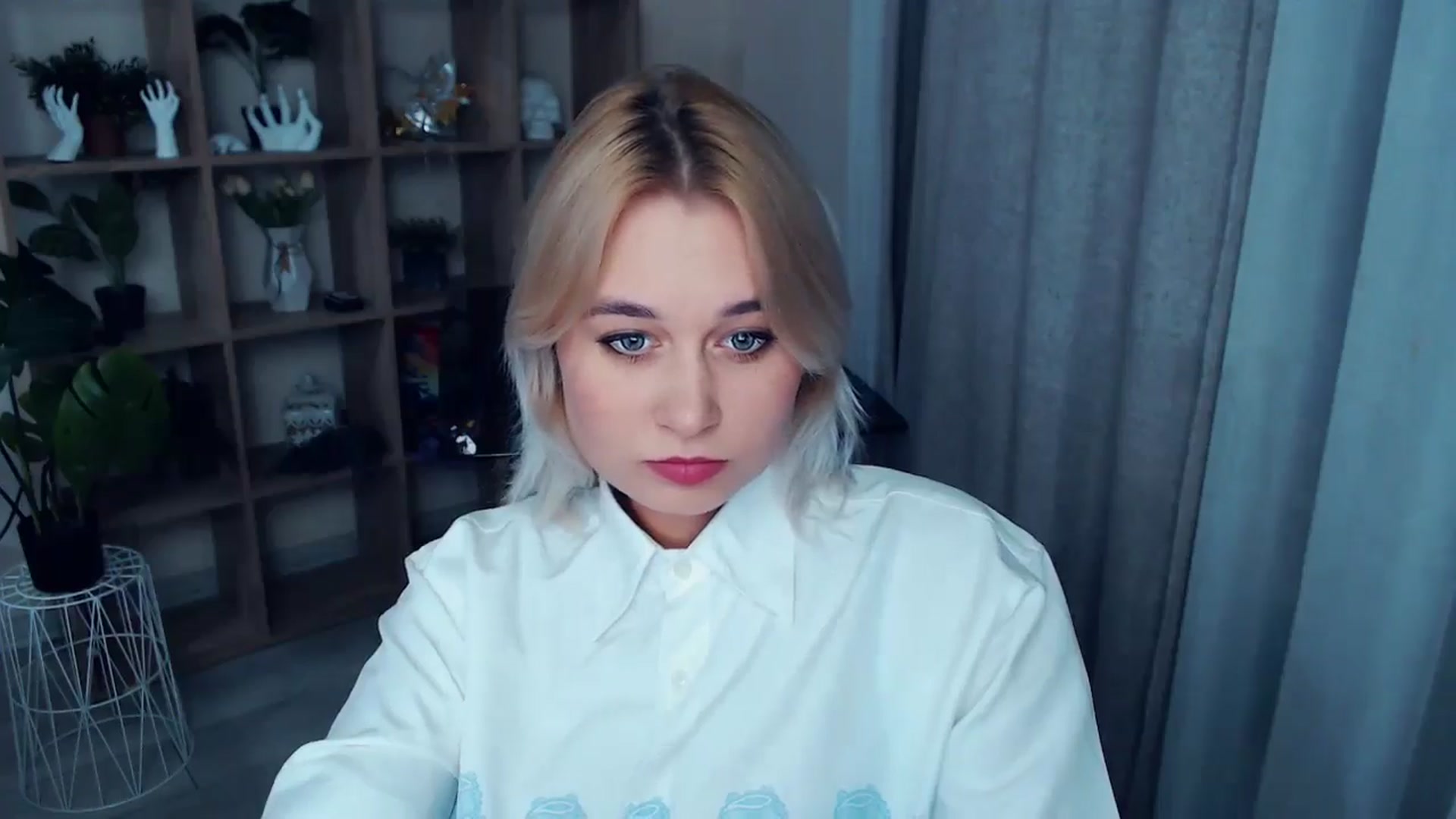 Gallery image thumbnail from Kukla_kolduna's myfreecams stream on, 10/26/2024, 18:17 image 11 of 20