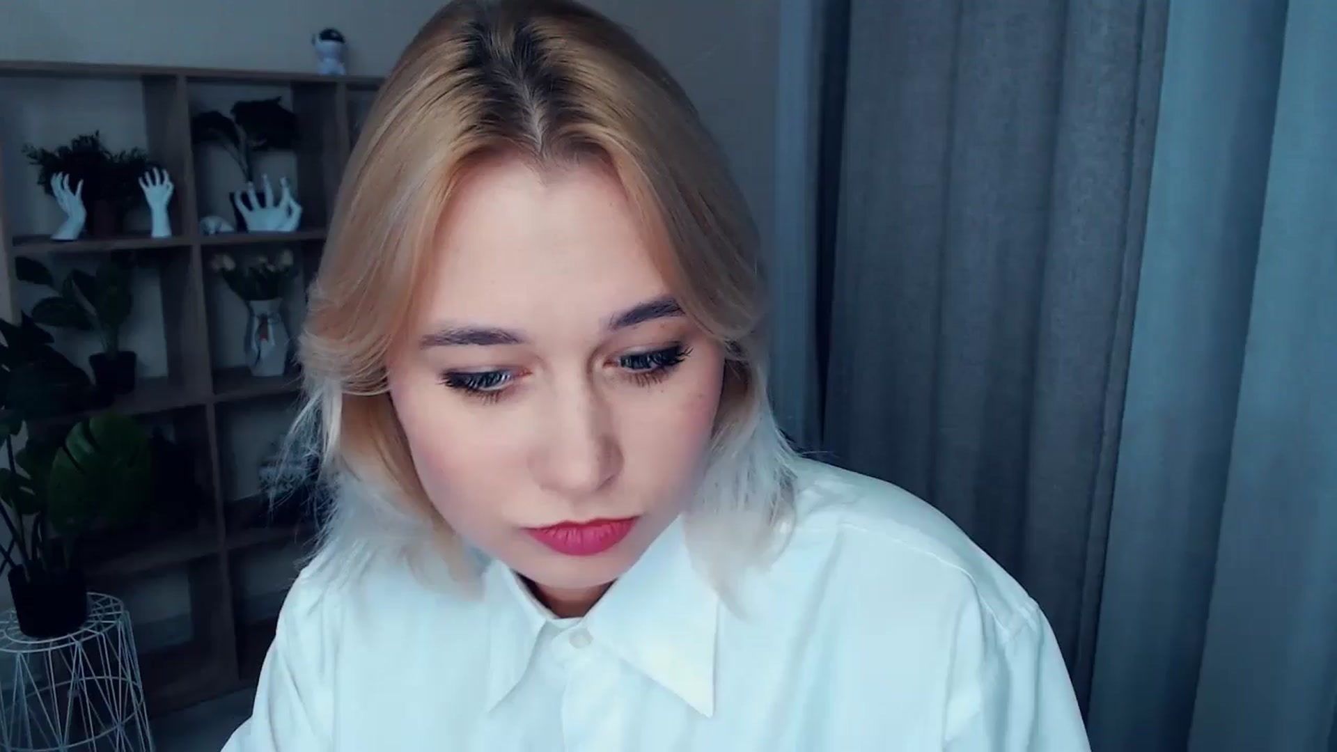 Gallery image thumbnail from Kukla_kolduna's myfreecams stream on, 10/26/2024, 18:17 image 2 of 20