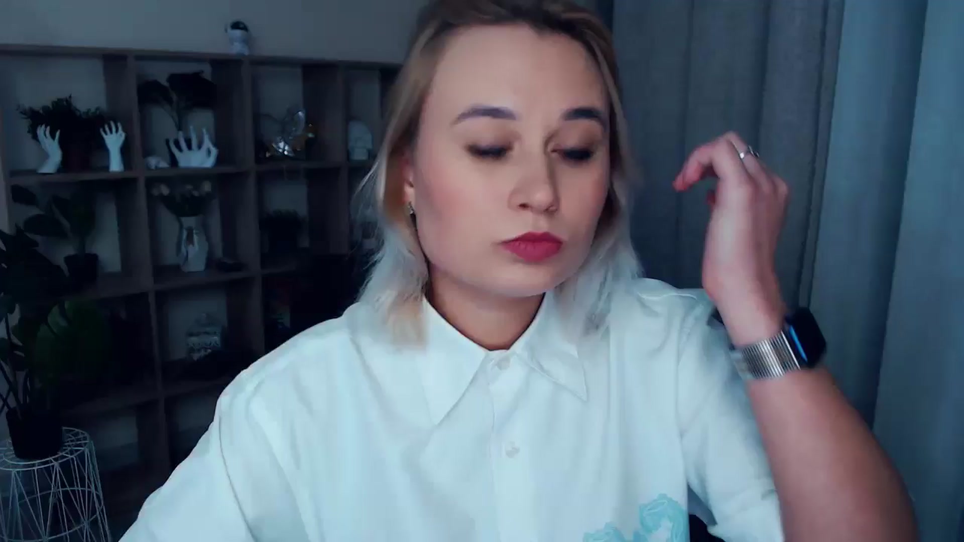 Gallery image thumbnail from Kukla_kolduna's myfreecams stream on, 10/26/2024, 18:17 image 1 of 20