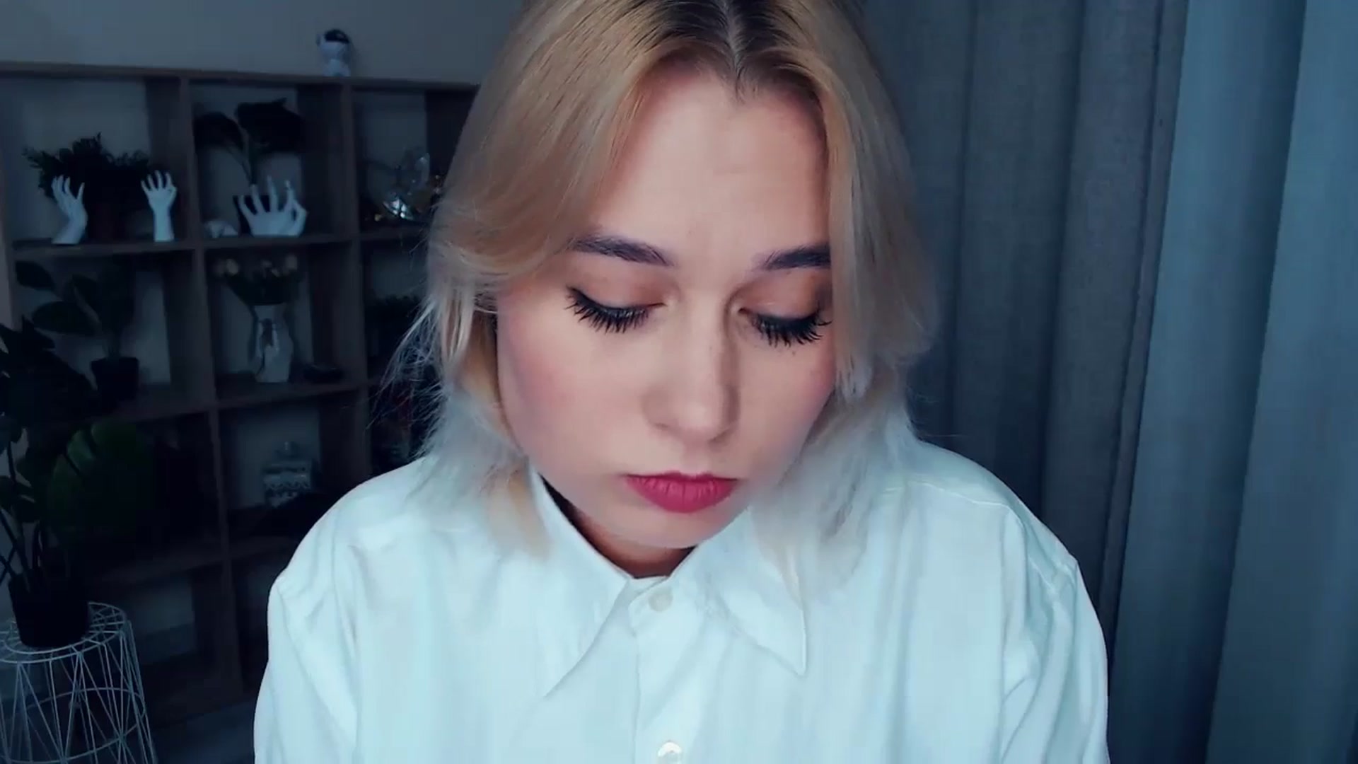 Gallery image thumbnail from Kukla_kolduna's myfreecams stream on, 10/26/2024, 18:17 image 3 of 20