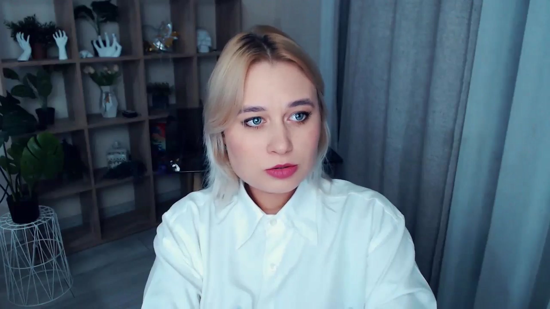 Gallery image thumbnail from Kukla_kolduna's myfreecams stream on, 10/26/2024, 18:17 image 13 of 20