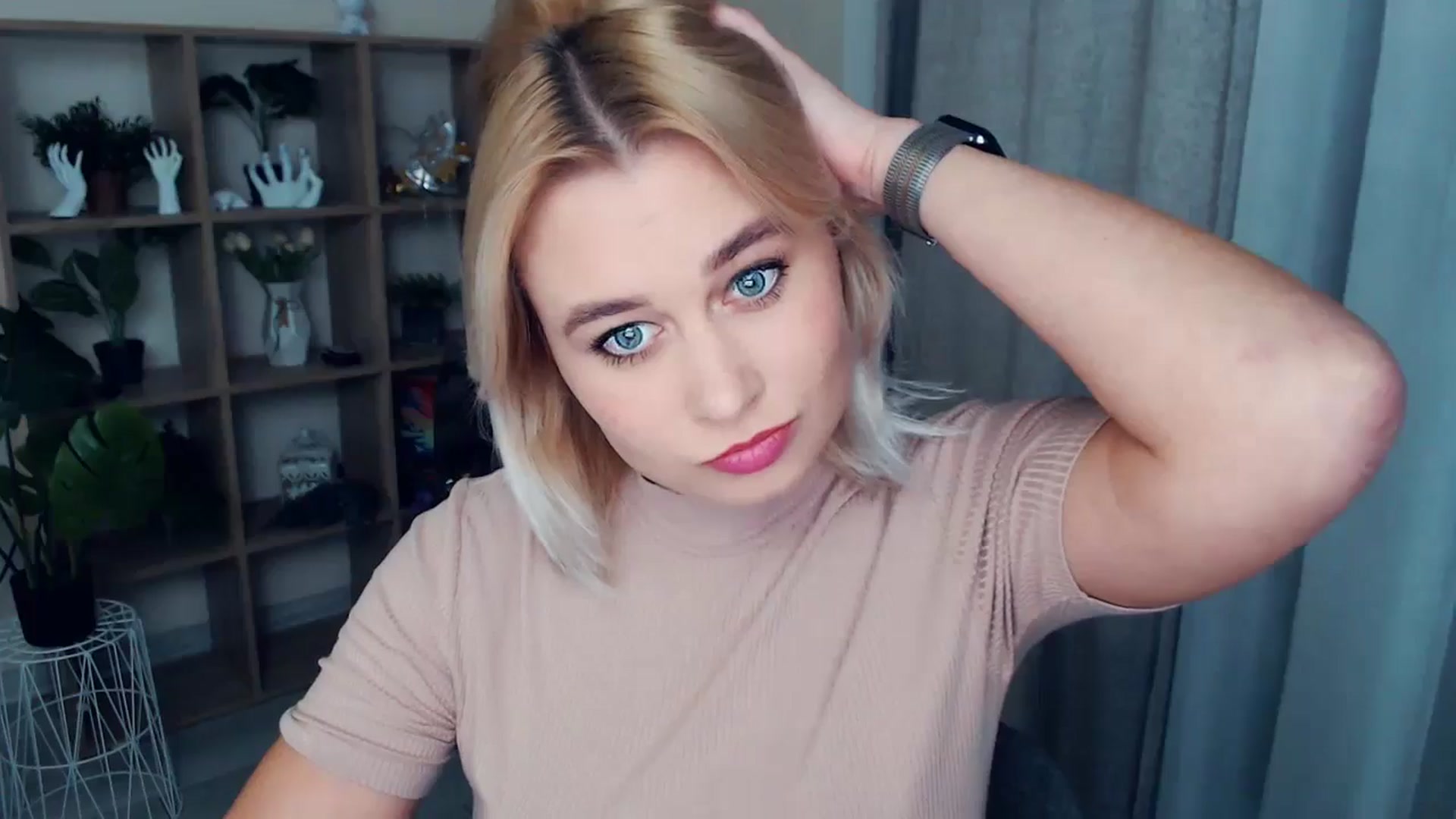 Gallery image thumbnail from Kukla_kolduna's myfreecams stream on, 10/27/2024, 17:15 image 20 of 20