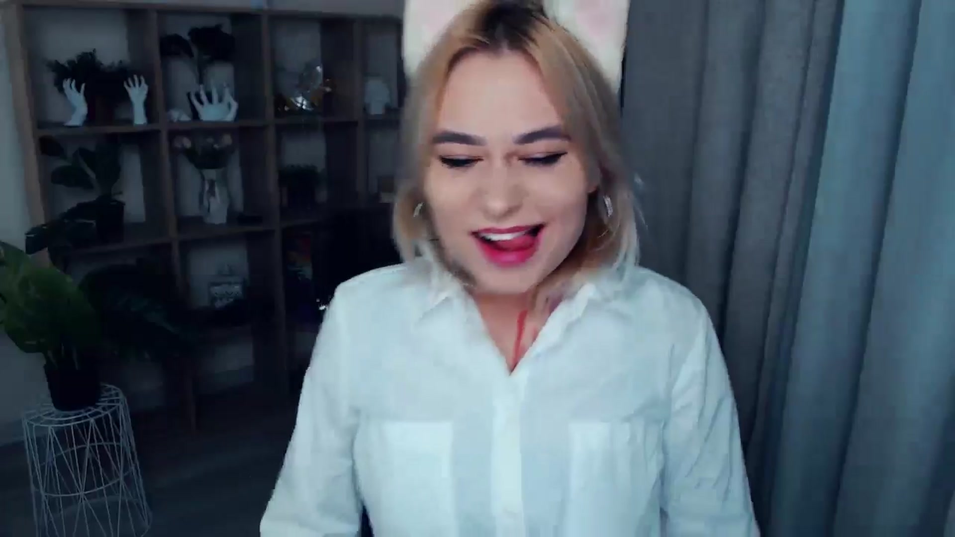 Gallery image thumbnail from Kukla_kolduna's myfreecams stream on, 10/30/2024, 17:14 image 10 of 20